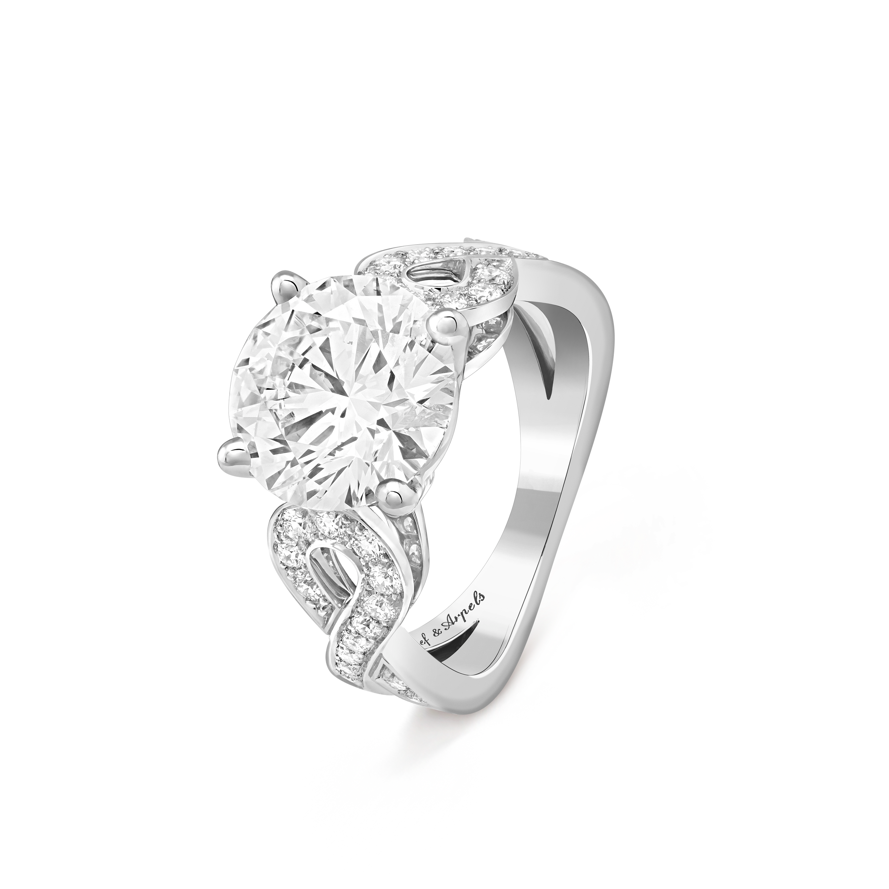 T te A T te solitaire 4.36 ct Platinum Van Cleef Arpels