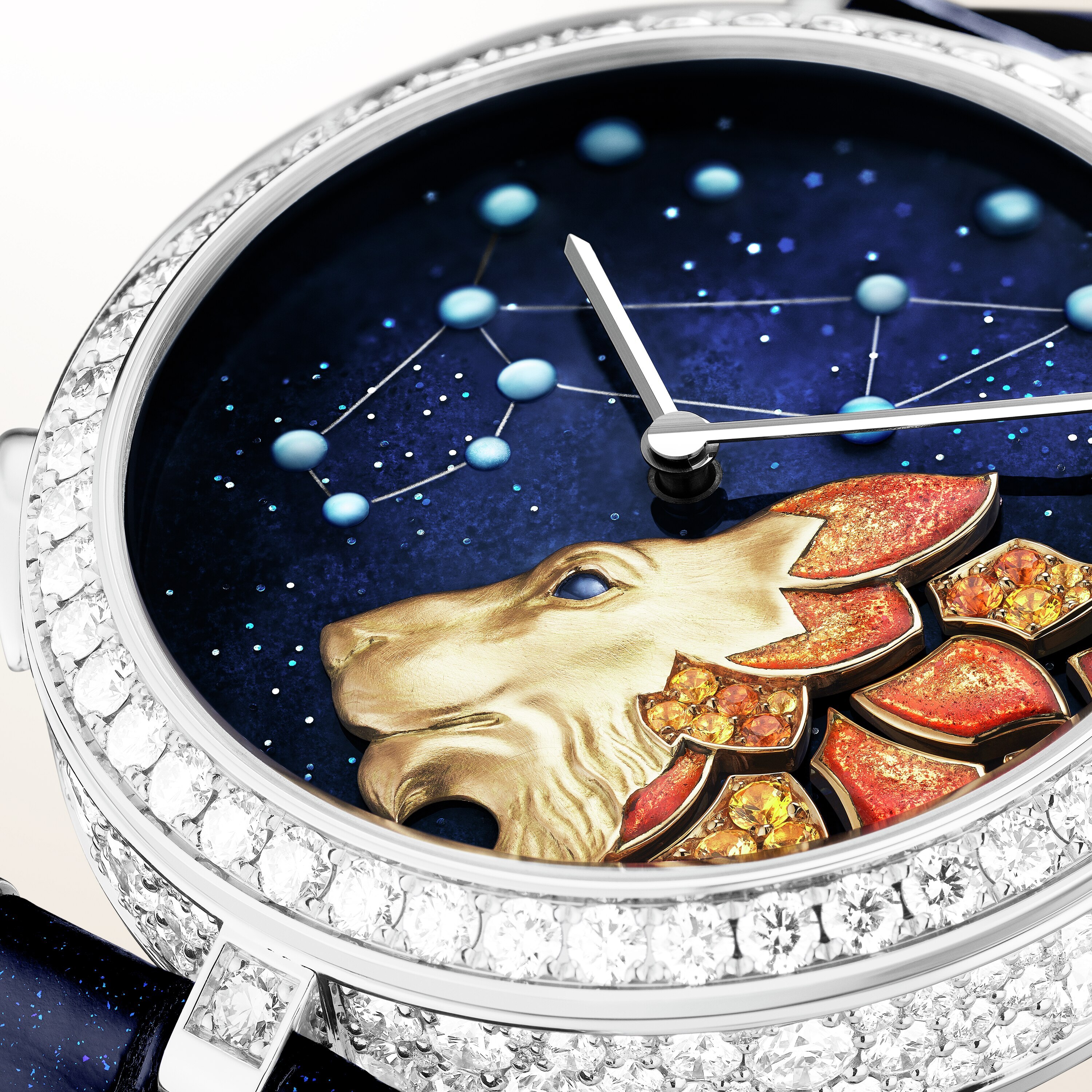 Часы зодиак. Van Cleef Arpels Zodiac. Часы Ван Клиф. Часы новогодние.