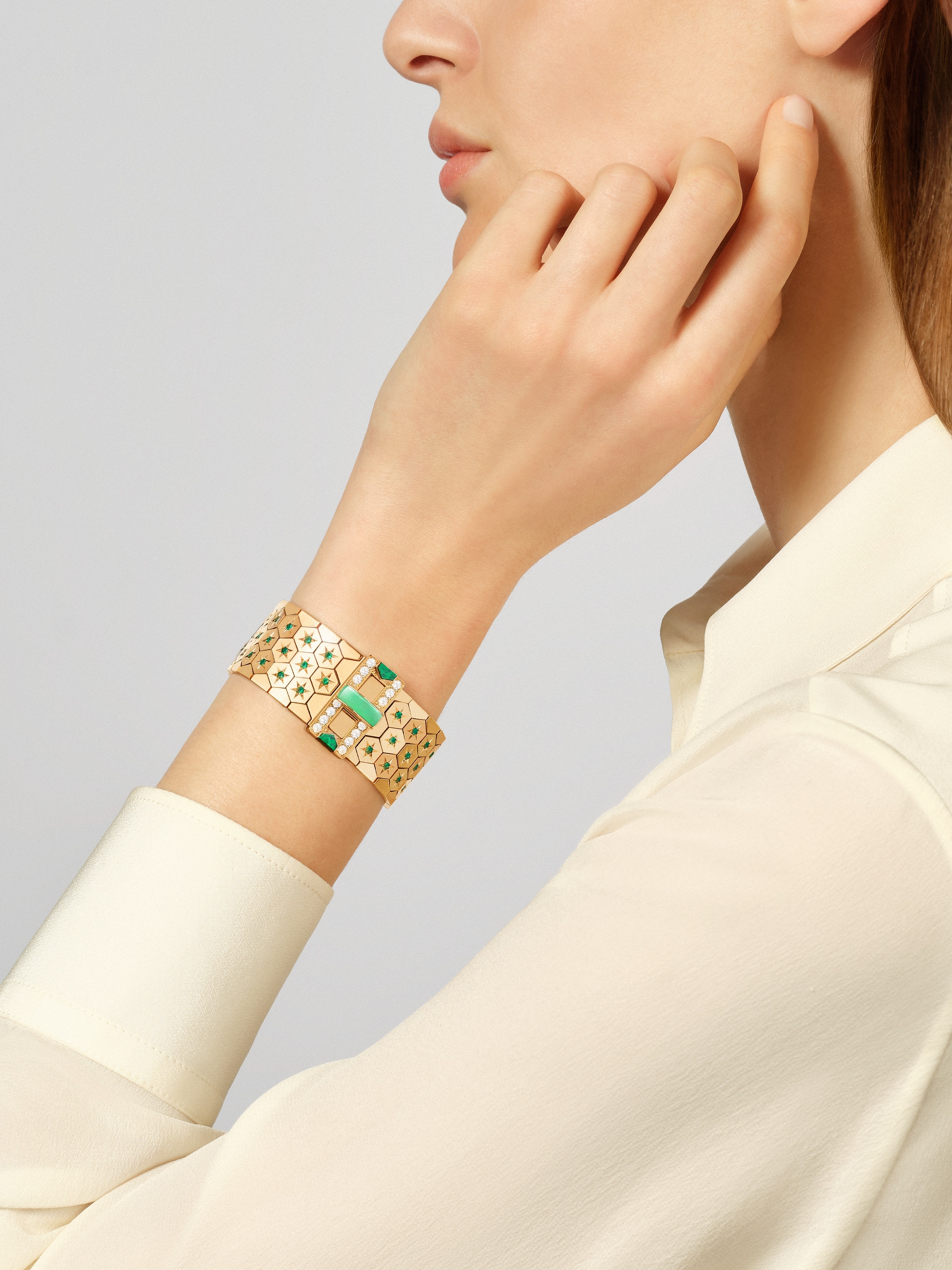 Ludo bracelet, 18K yellow gold, Chrysoprase:  1 stone, Diamond:  18 stones,  1.02 carats, Emerald:  69 stones,  1.65 carats, Sannan Skarn:  2 stones, Worn Alternative, High Jewelry Bracelet - Van Cleef & Arpels