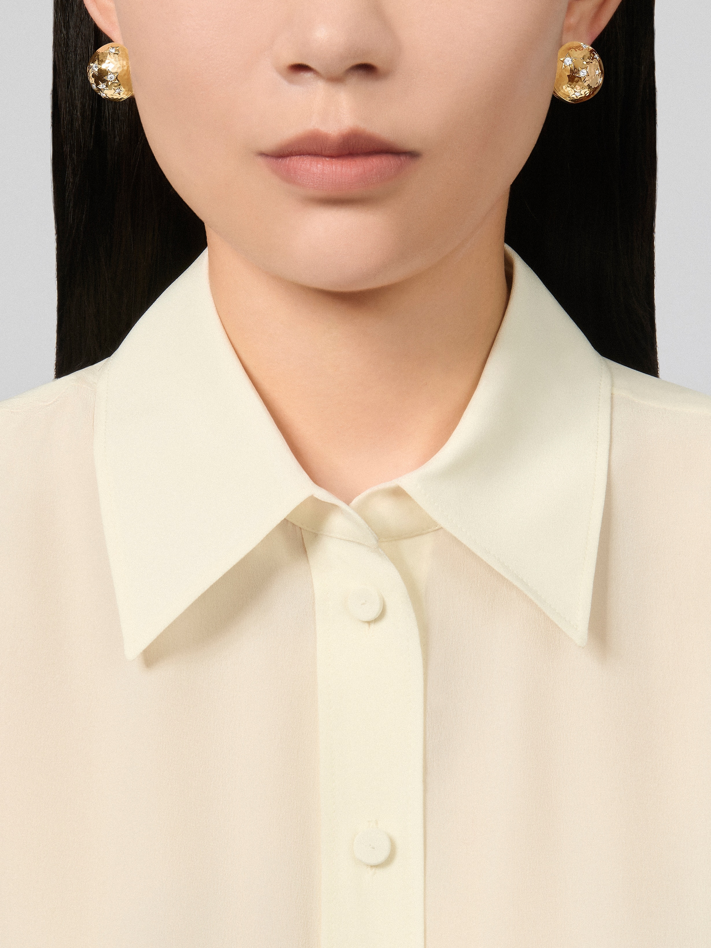 スー レ ゼトワール ピアス, 18K イエローゴールド, ダイヤモンド:  16 石,  0.45 カラット, Worn Detail, Jewelry Earrings - ヴァン クリーフ&アーペル - Van Cleef & Arpels