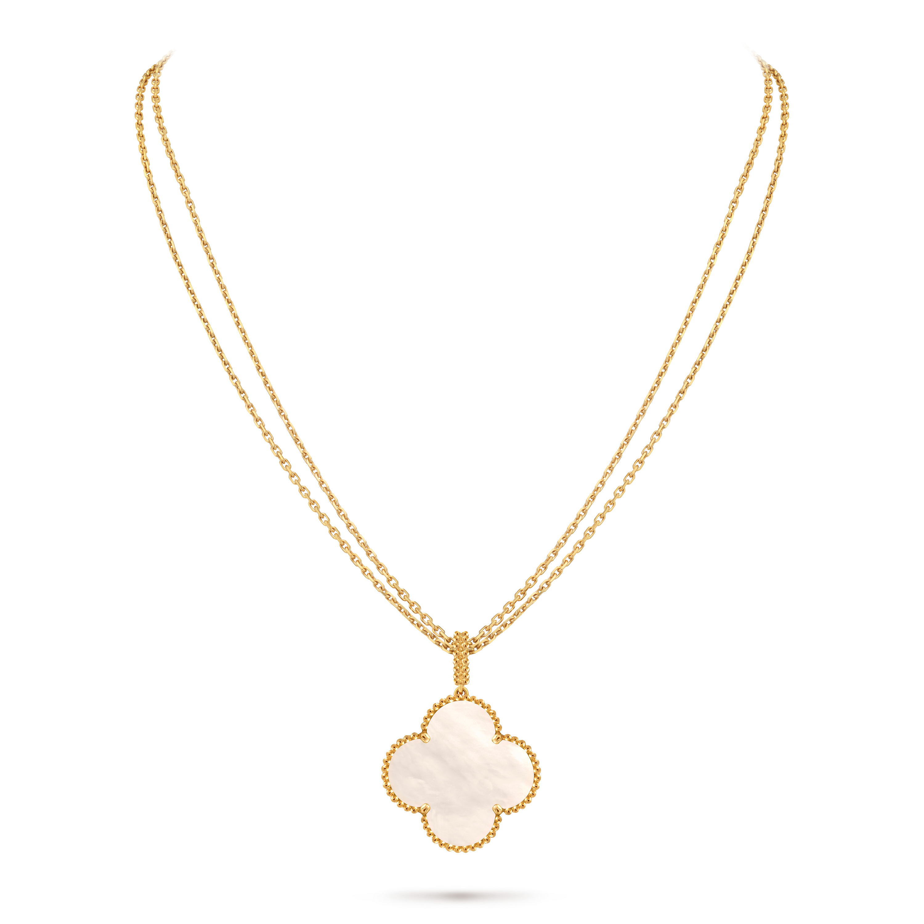 Magic Alhambra long necklace, 1 motif, 18K yellow gold, Mother-of-pearl:  1 stone, Detail, Jewelry Long Necklace - Van Cleef & Arpels