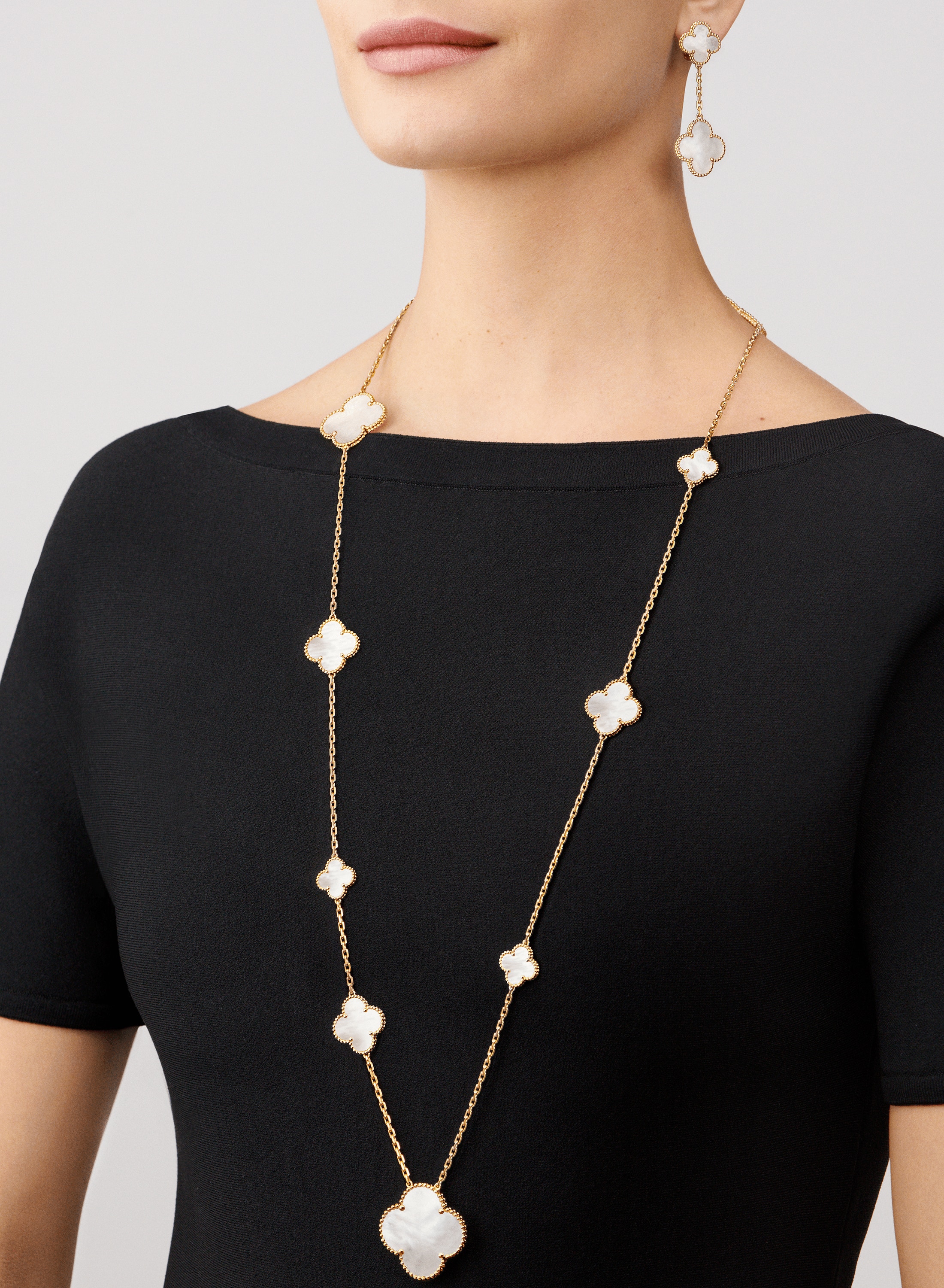 van cleef magic alhambra necklace