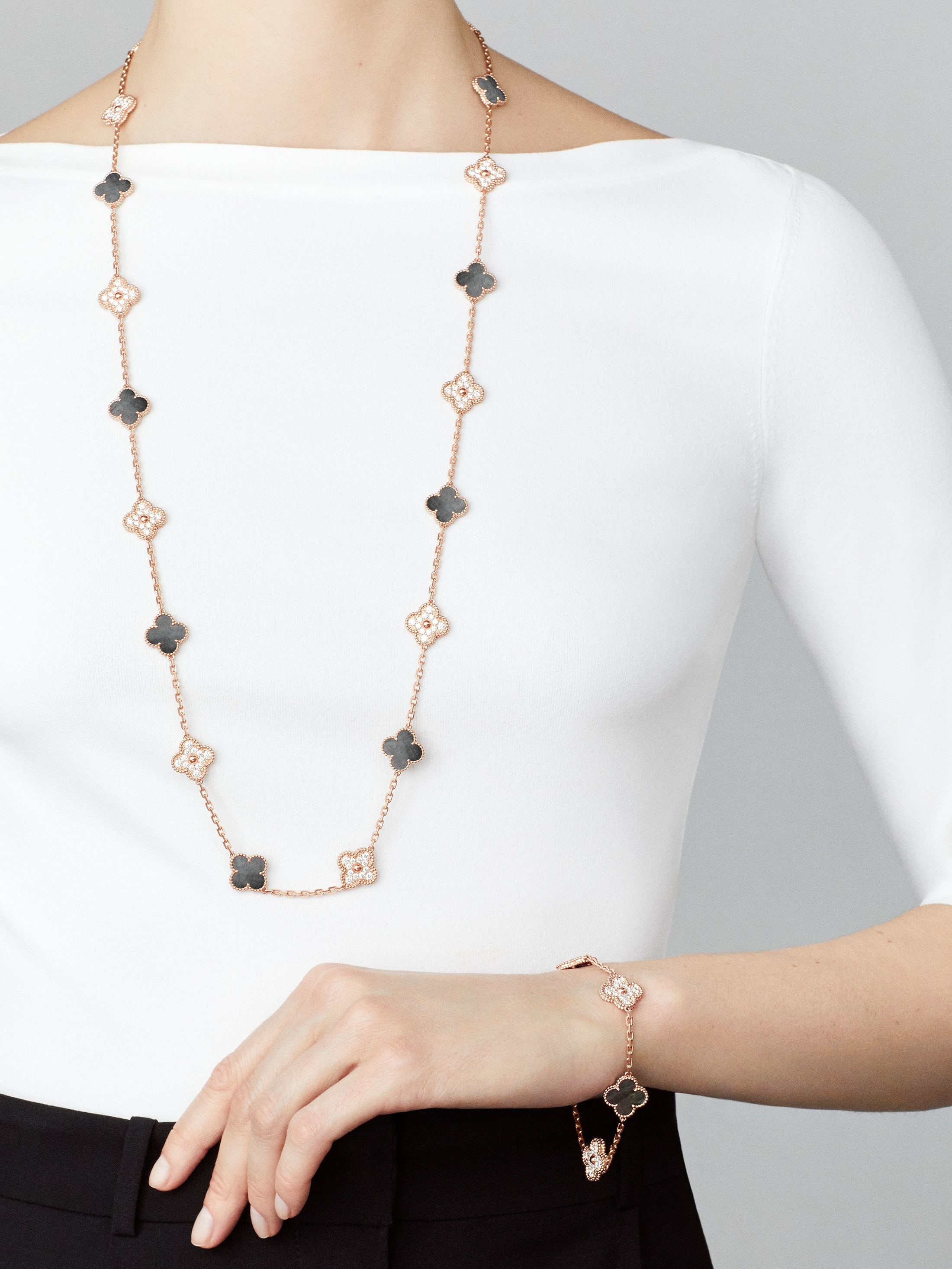 Sautoir trefle nacre van cleef sale