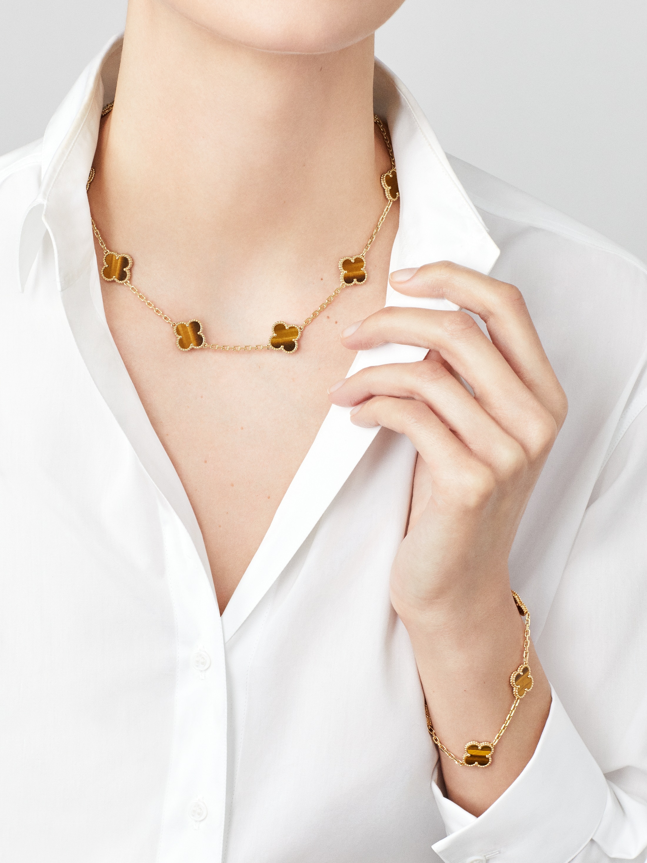 Estate Jewelry Van Cleef & Arpels Alhambra Yellow Gold Necklace - Estate  Jewelry