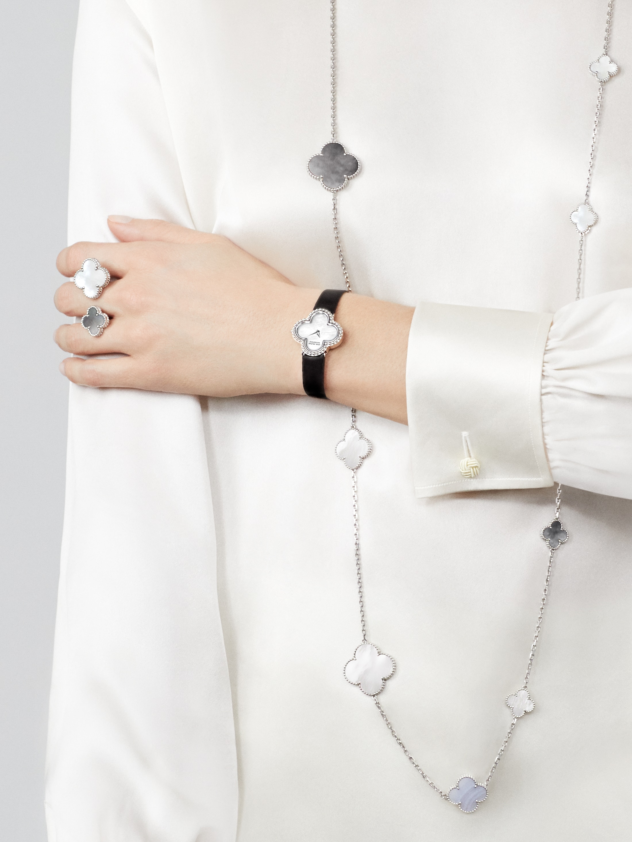 Van Cleef & Arpels updates the Magic Alhambra with new stones and