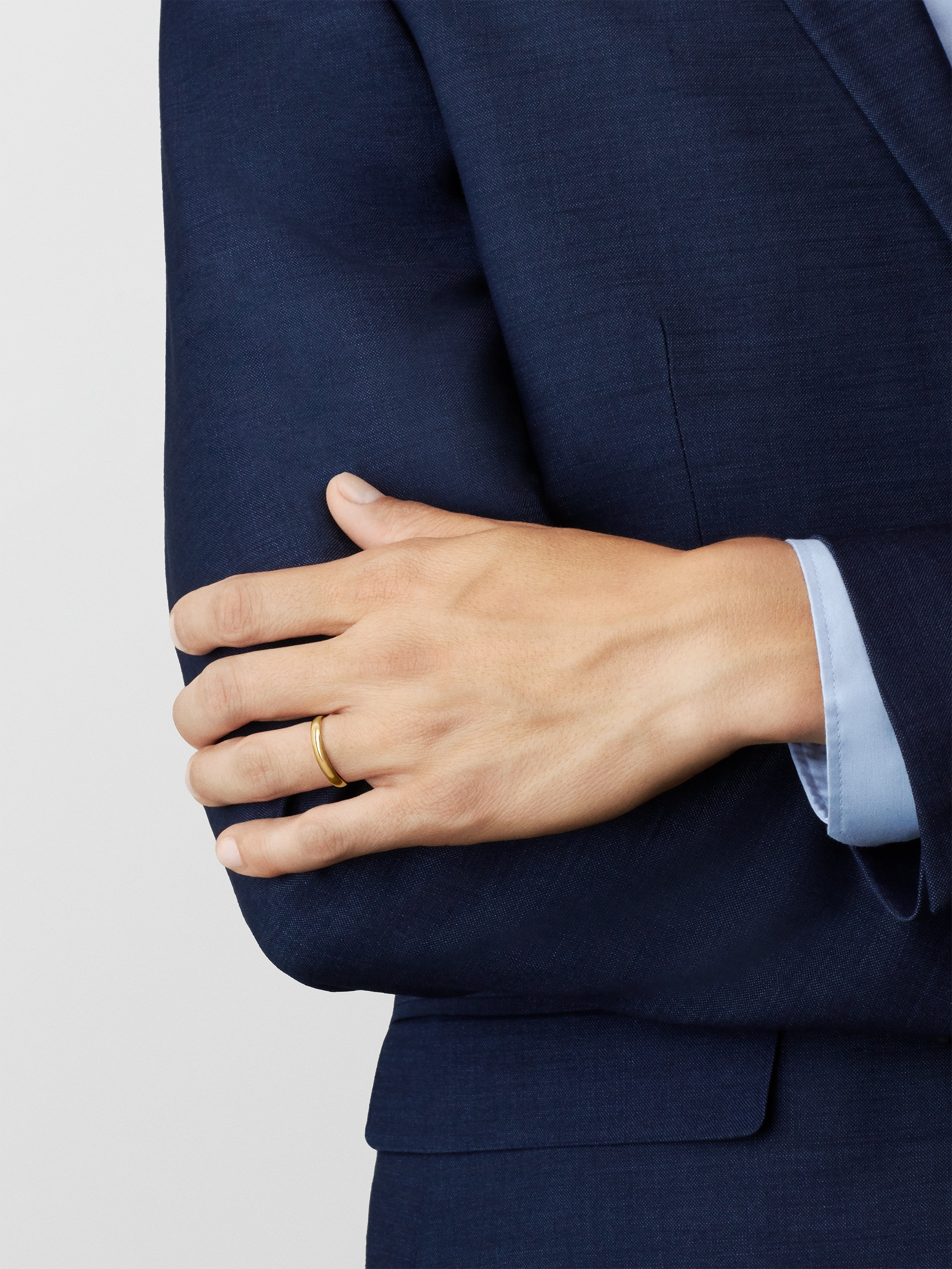 Van cleef and arpels men's wedding band top