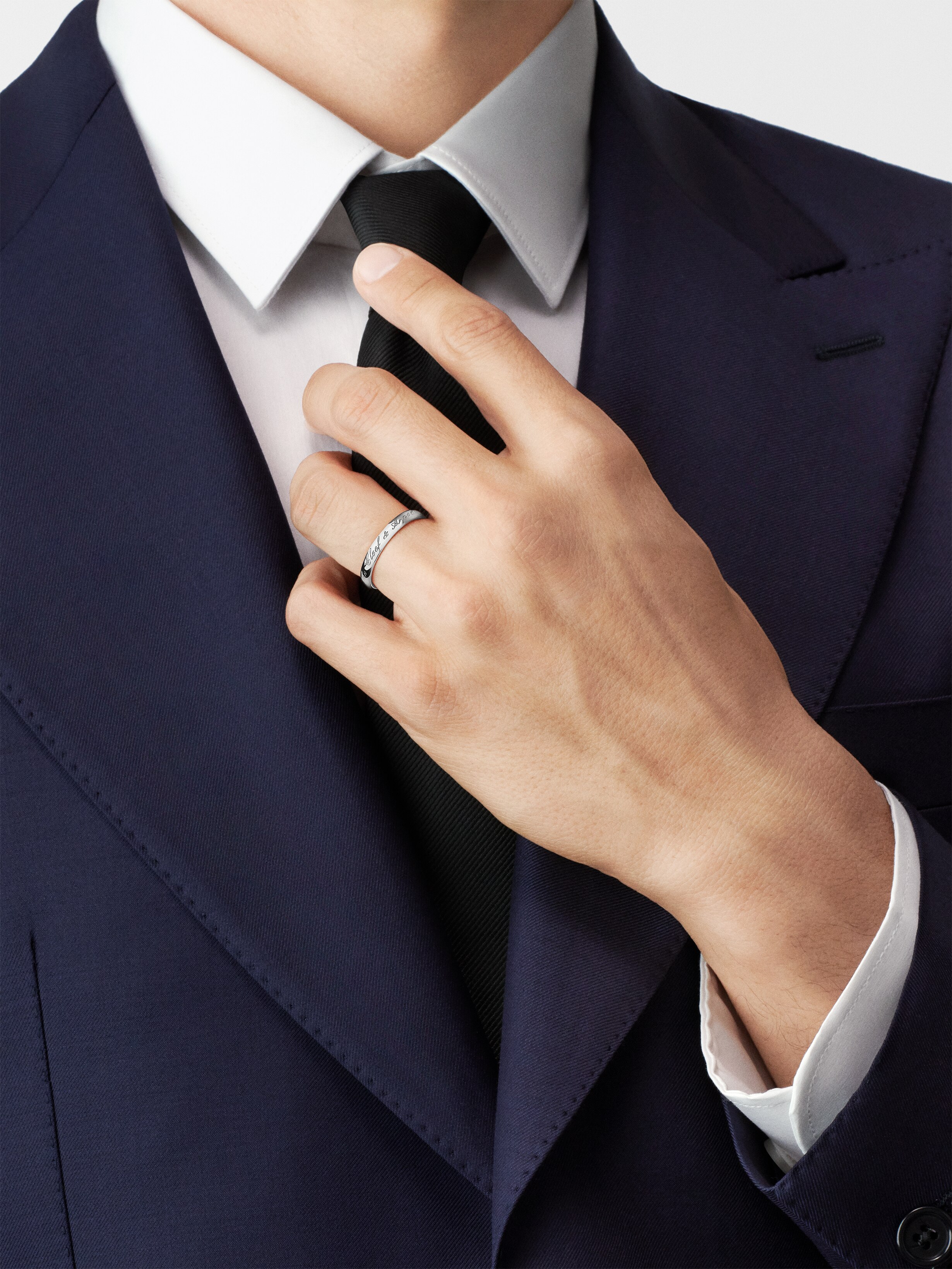 Van cleef and arpels men's wedding band new arrivals