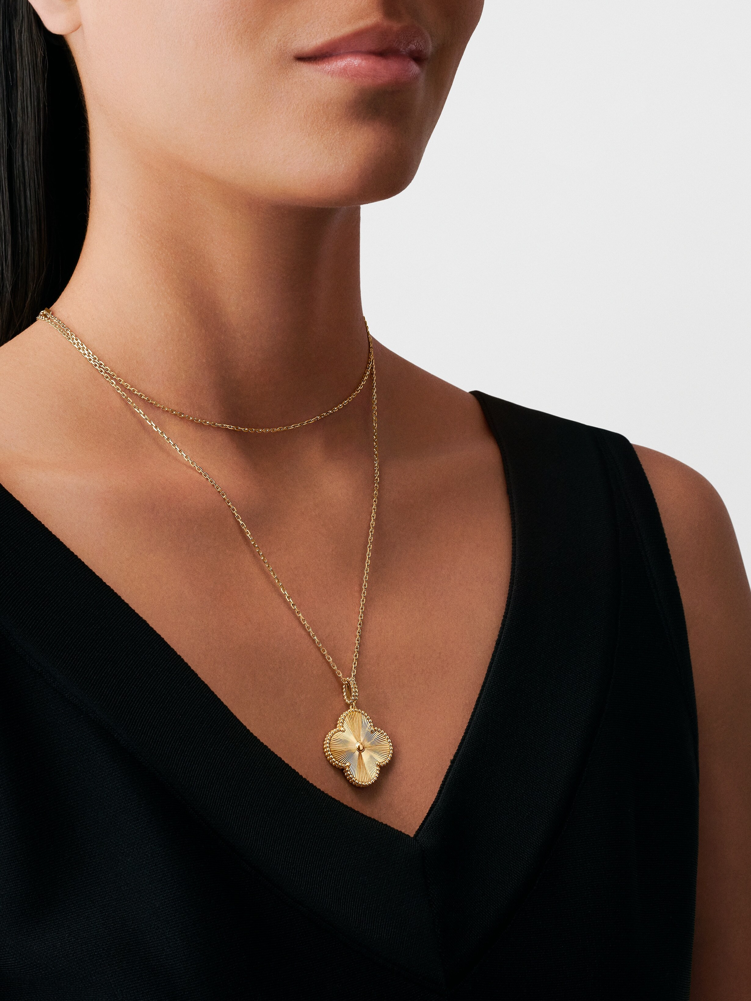 Magic Alhambra Long Necklace 1 Motif 18K Yellow Gold Van Cleef Arpels