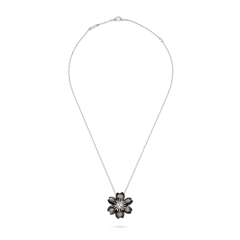 Rose de Noël pendant, mini model, Mother-of-pearl:6 stones, DETAIL, Jewelry Pendent