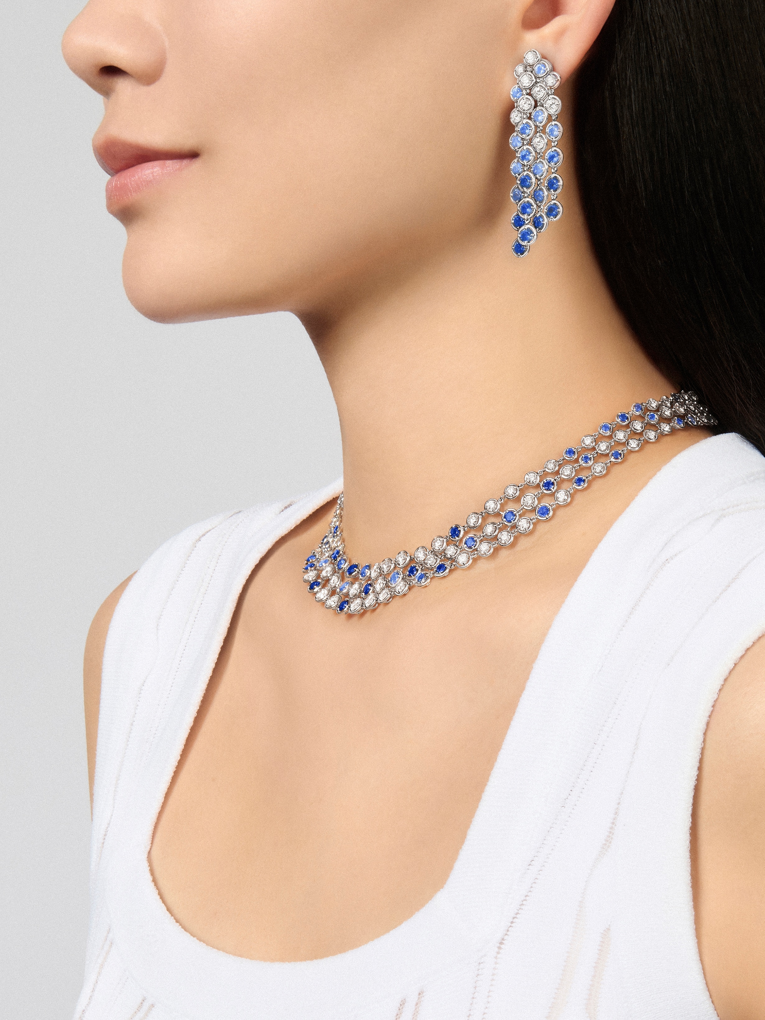 Palmyre 4 rows earrings, 18K white gold, Diamond:  16 stones,  2.41 carats, Sapphire:  42 stones,  11.13 carats, Worn Detail, High Jewelry Earrings - Van Cleef & Arpels