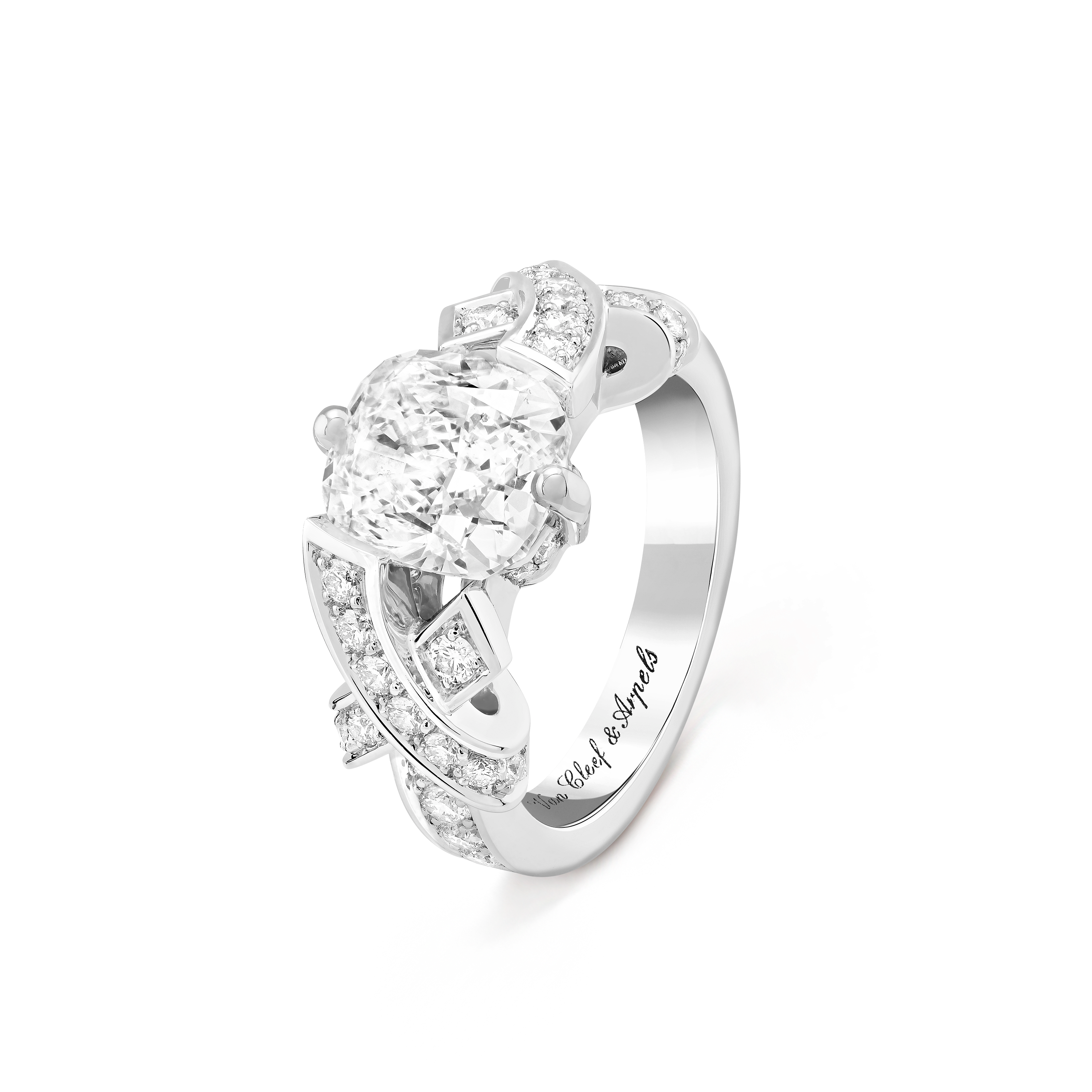 Entrelacs solitaire 3.08 ct Platinum Van Cleef Arpels