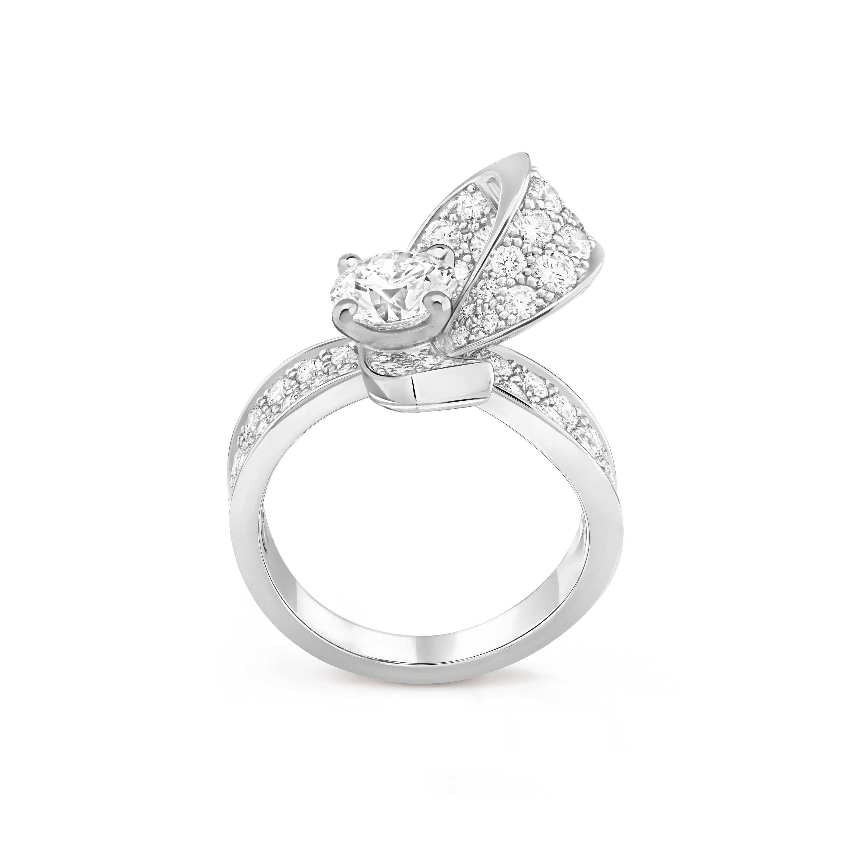 Boucle solitaire 1.00 carat EIF, Platinum, Diamond:  57 stones,  2.38 carats, Profile, Jewelry Ring - Van Cleef & Arpels