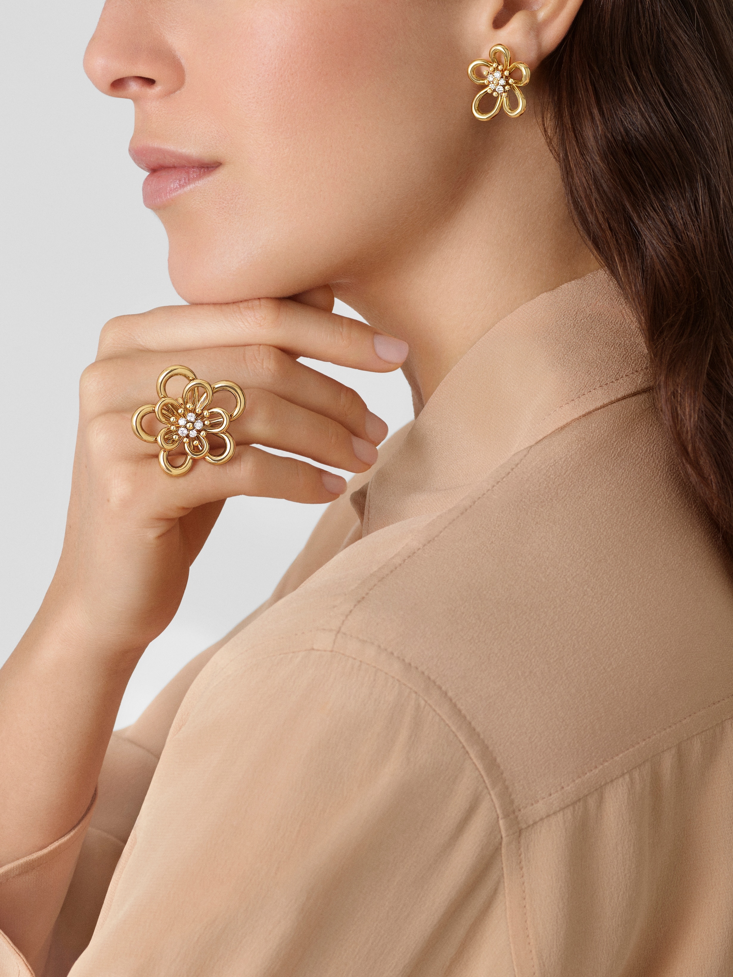 خاتم الدانتيل, ذهب أصفر 18 قيراط, ماس:  5 أحجار,  0.38 الوزن, Worn Alternative, Jewelry Ring - Van Cleef & Arpels