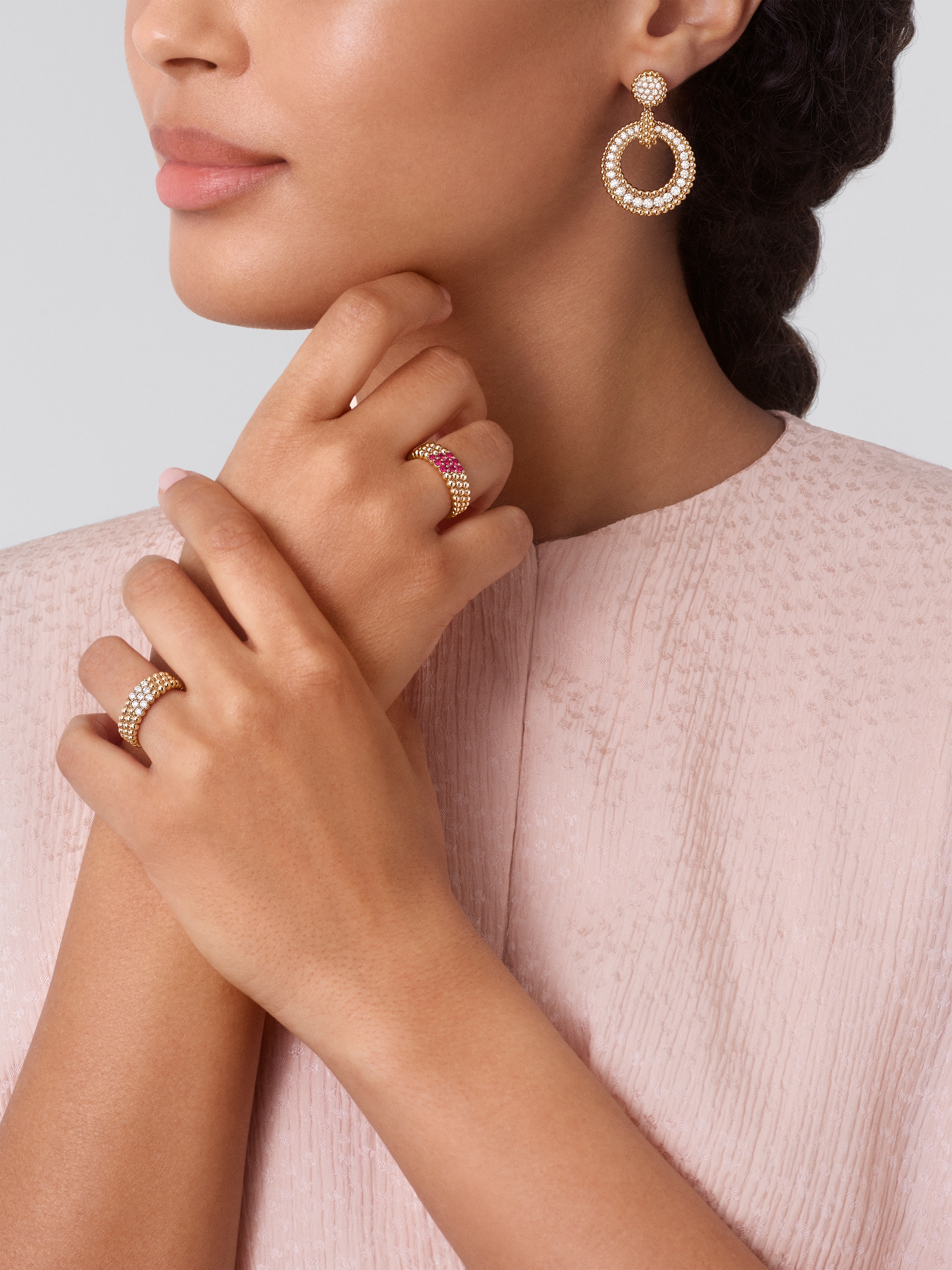 Perlée diamonds ring, 3 rows, 18K rose gold, Diamond:  9 stones,  0.31 carat, Worn Detail, Jewelry Ring - Van Cleef & Arpels