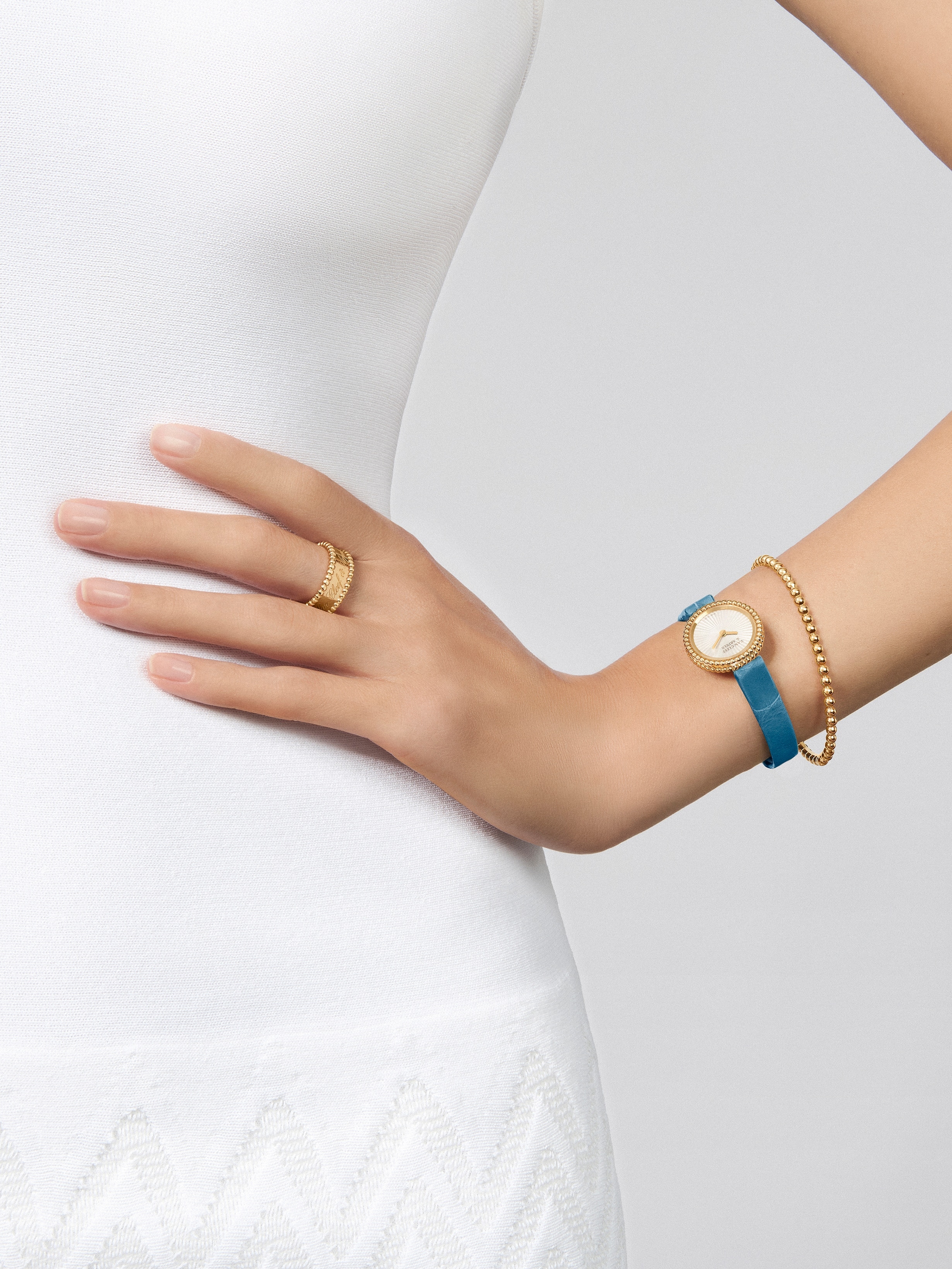 Perlée signature ring, 18K yellow gold, Worn Alternative, Jewelry Ring - Van Cleef & Arpels