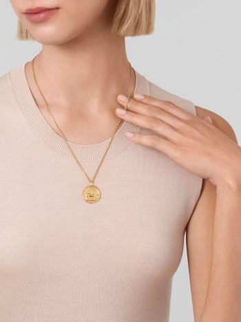 Statement cluster necklace reference