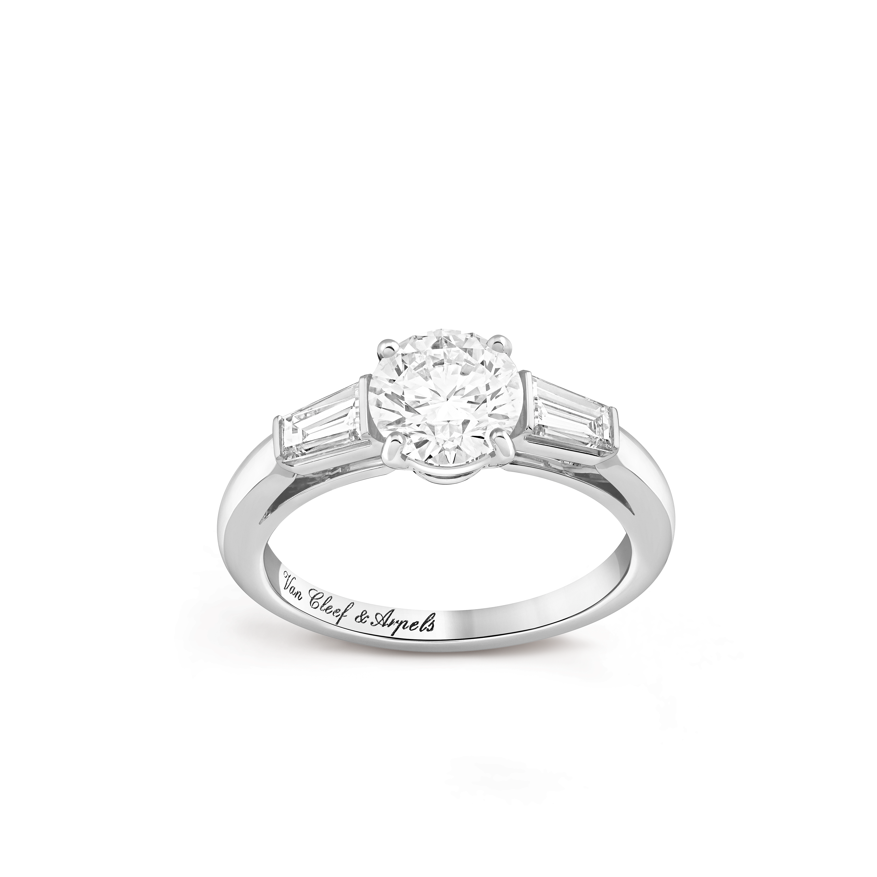 Solitario Sonate Diamante, 1,2 carati DVVS1, Platino 950/1000, Diamante:  3 pietre,  1.69 carati, Front, High Jewelry Ring - Van Cleef & Arpels