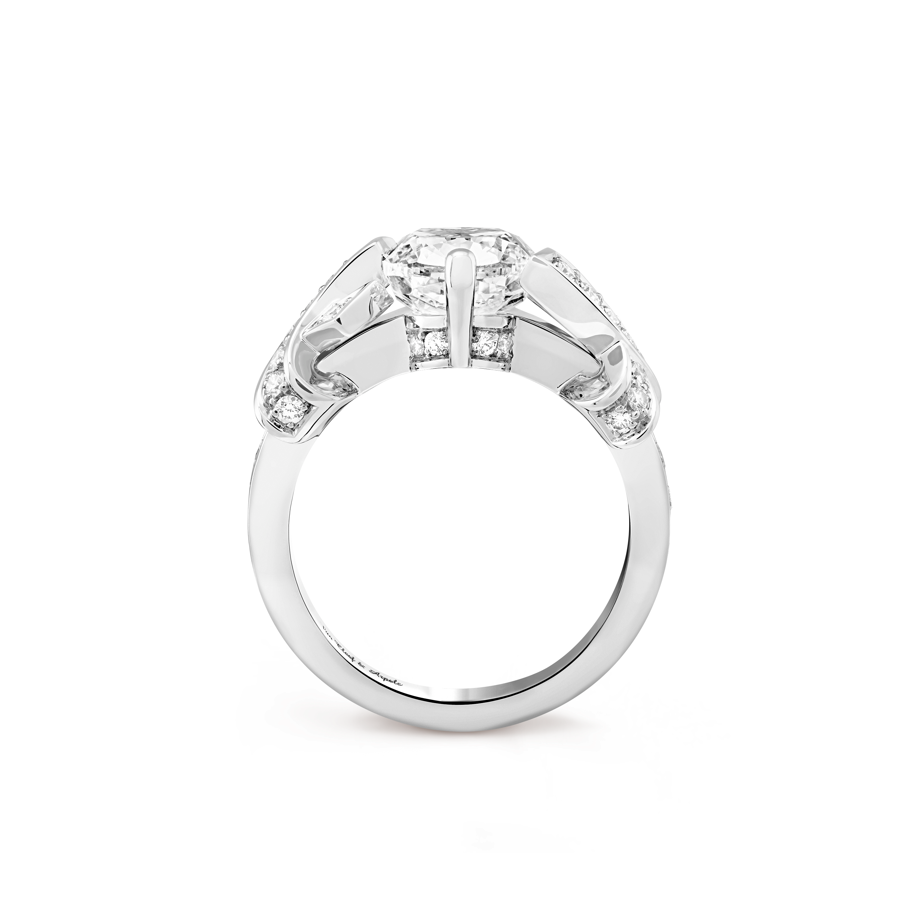 Entrelacs solitaire Diamond 3.08 cts DFL 2A, Platinum, Diamond:  39 stones,  3.75 carats, Profile, High Jewelry Ring - Van Cleef & Arpels