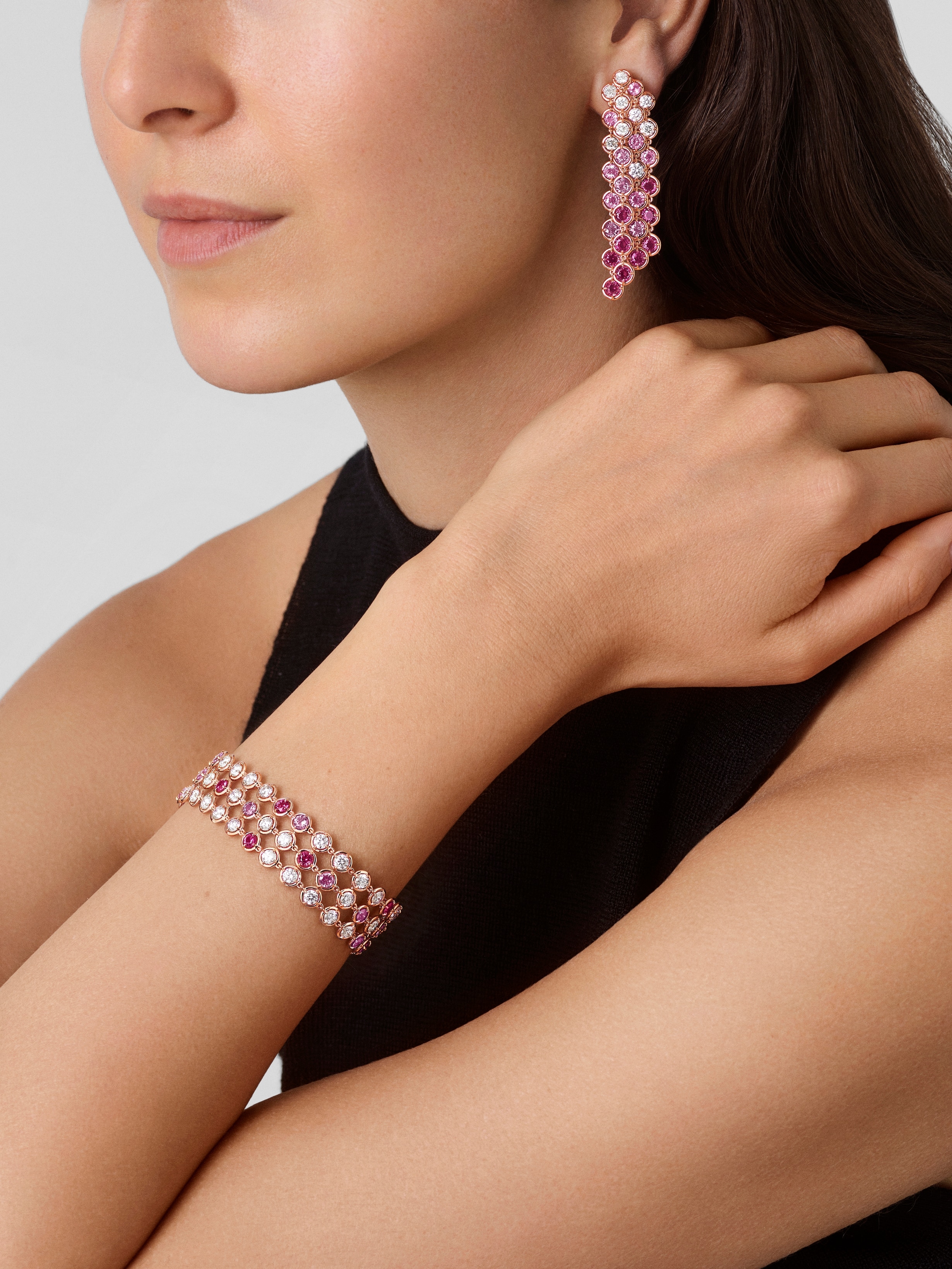 Palmyre 3 rows bracelet, 18K rose gold, Diamond:  48 stones,  6.4 carats, Sapphire:  33 stones,  5.12 carats, Worn Alternative, High Jewelry Bracelet - Van Cleef & Arpels