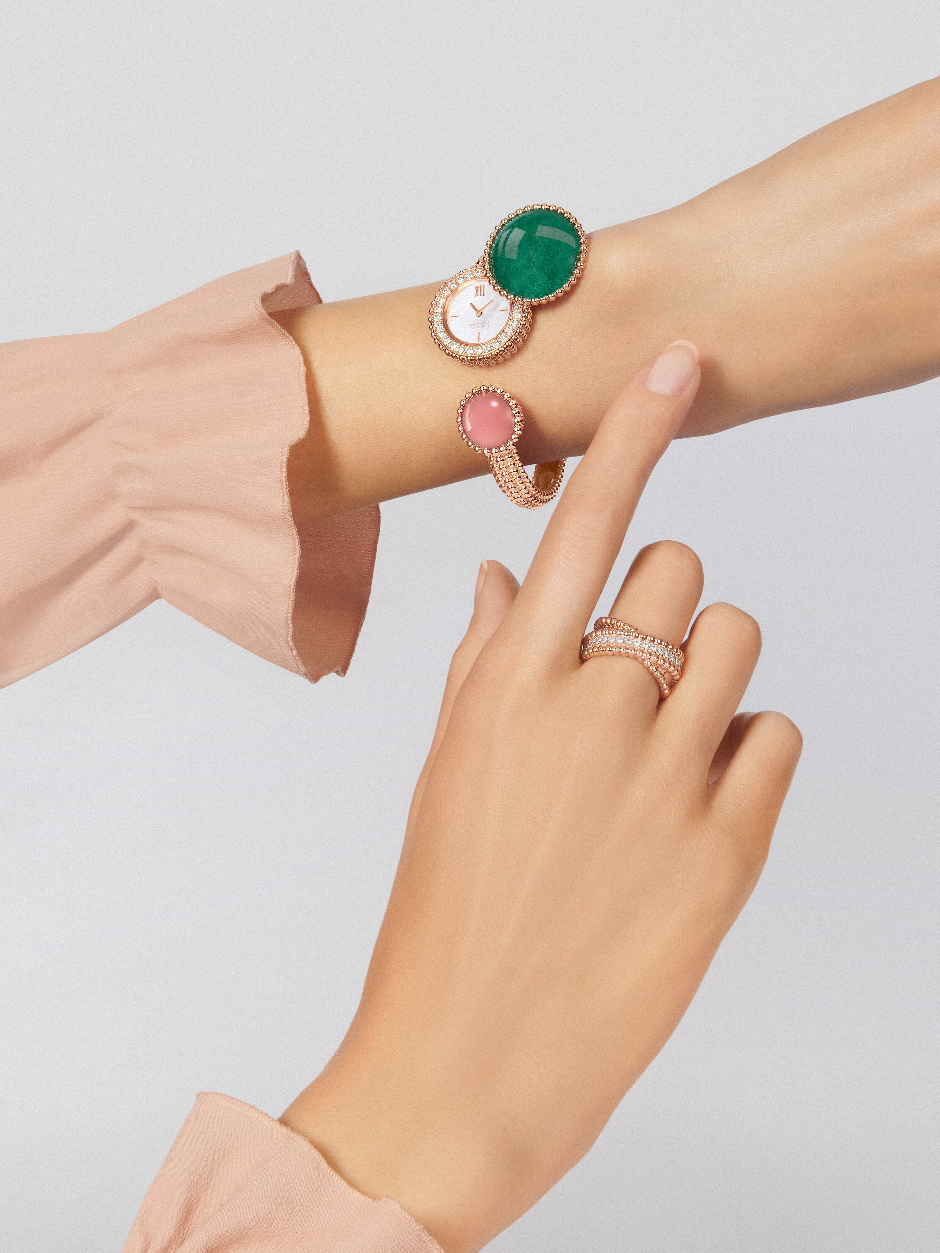 ヴァンクリーフアンドアーペル　ペルレ　ローズゴールド　リング ペルレ ゴールドパール リング、スモールモデル 18K ローズ