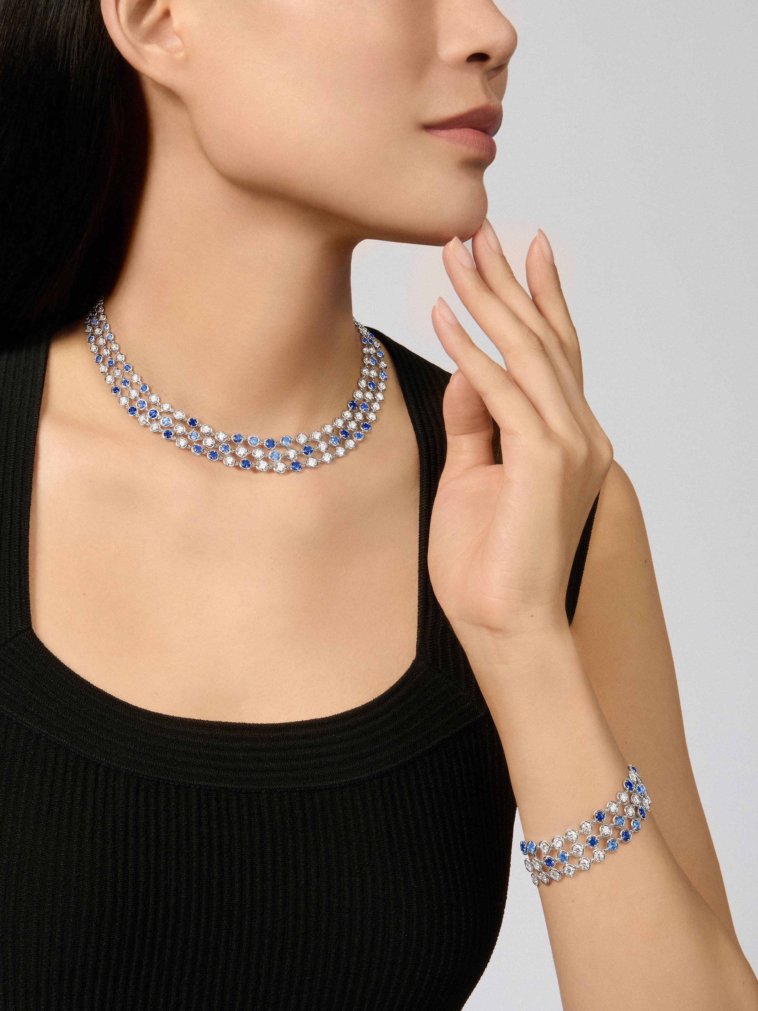 Palmyre 3 rows bracelet, 18K white gold, Diamond:  48 stones,  6.4 carats, Sapphire:  33 stones,  5.74 carats, Worn Detail, High Jewelry Bracelet - Van Cleef & Arpels