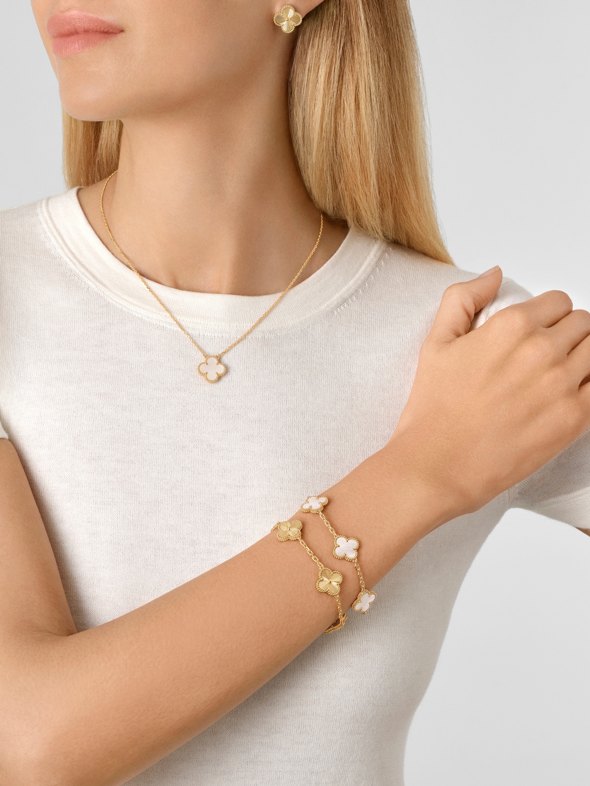 Vintage Alhambra bracelet, 5 motifs, 18K yellow gold, Worn Detail, Jewelry Bracelet - Van Cleef & Arpels