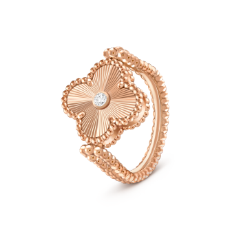 Alhambra ring top van cleef