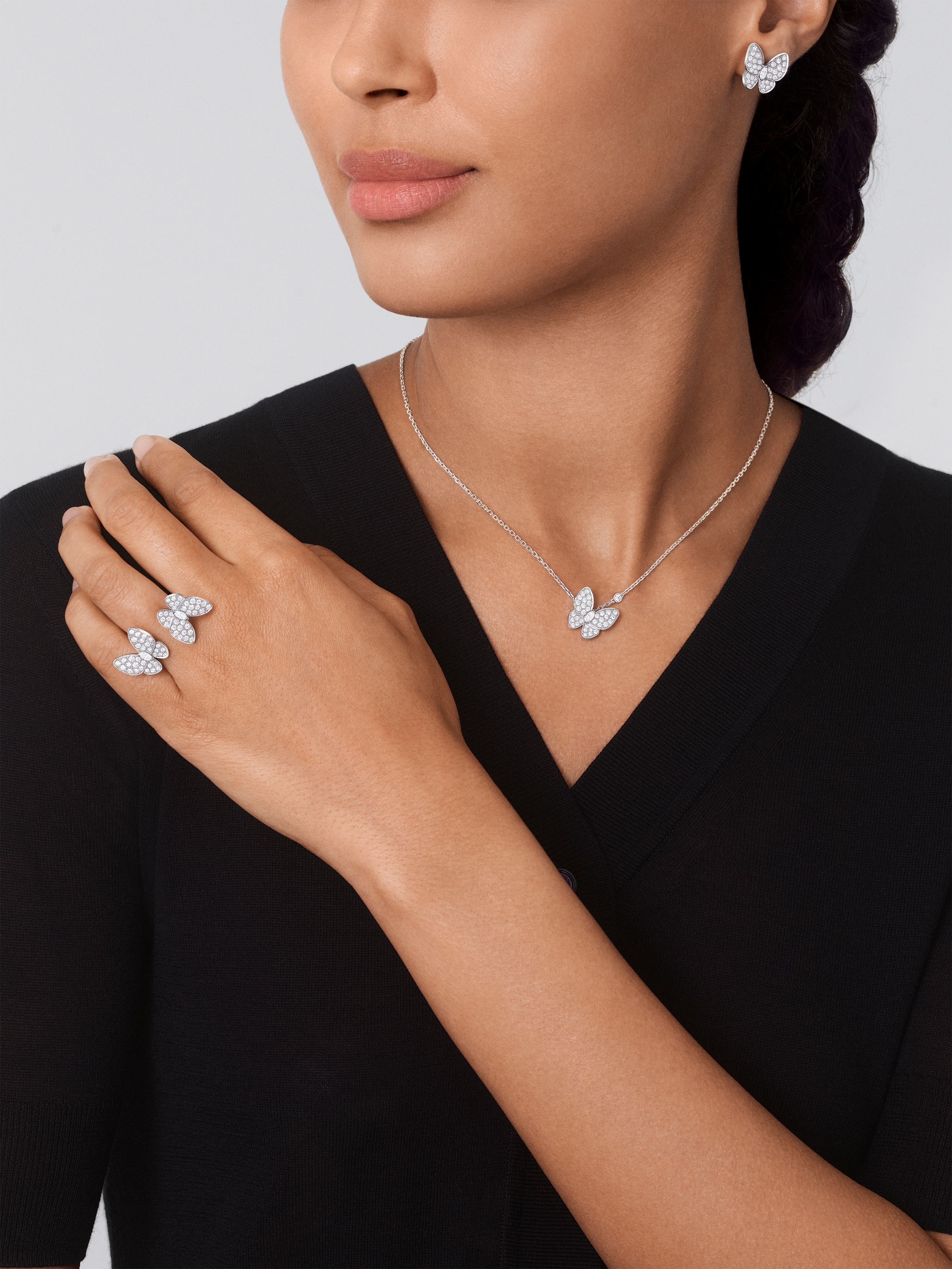 ドゥ パピヨン ペンダント, 18K ホワイトゴールド, ダイヤモンド:  36 石,  0.88 カラット, Worn Alternative, Jewelry Pendent - ヴァン クリーフ&アーペル - Van Cleef & Arpels