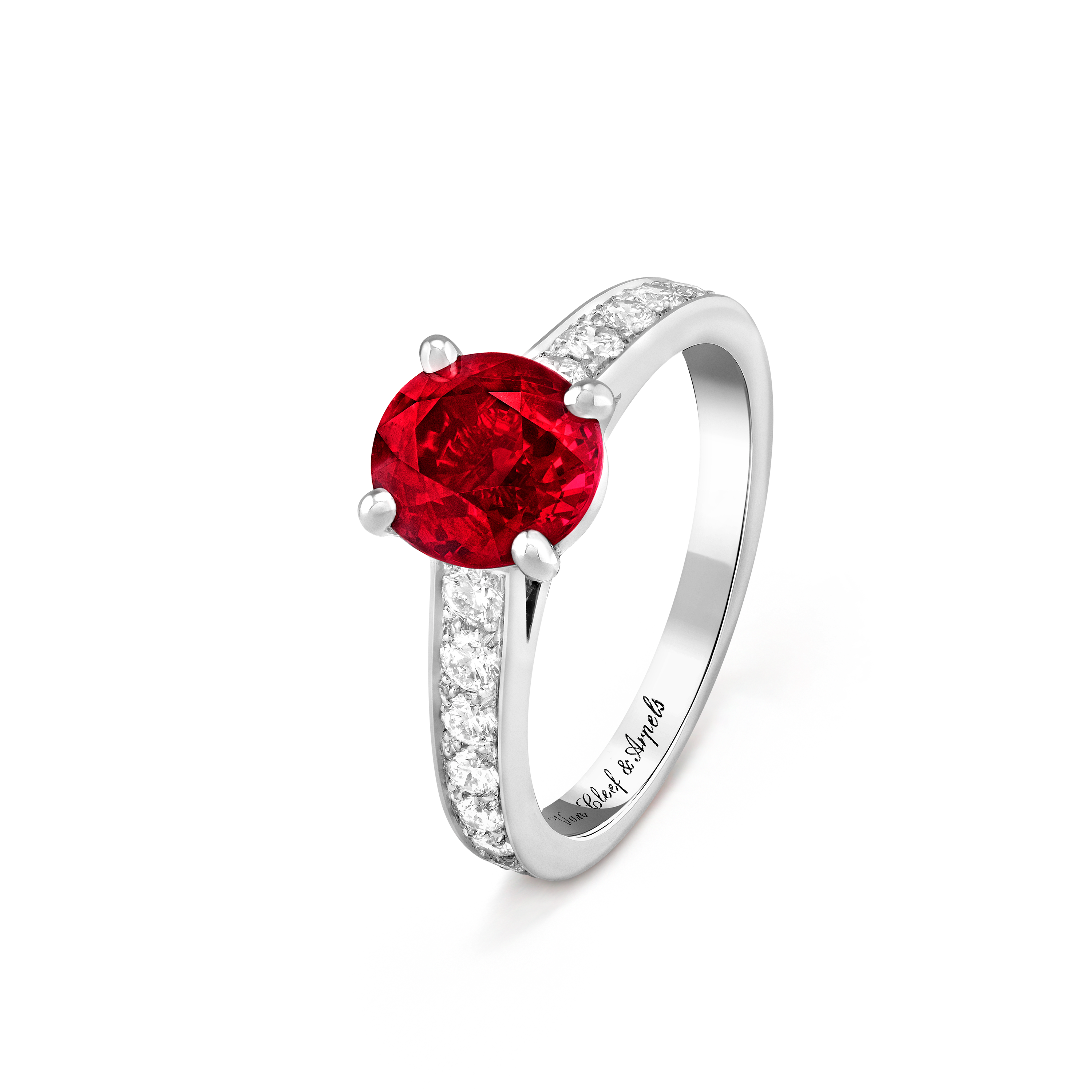 Romance solitaire 2.31 ct Platinum Van Cleef Arpels