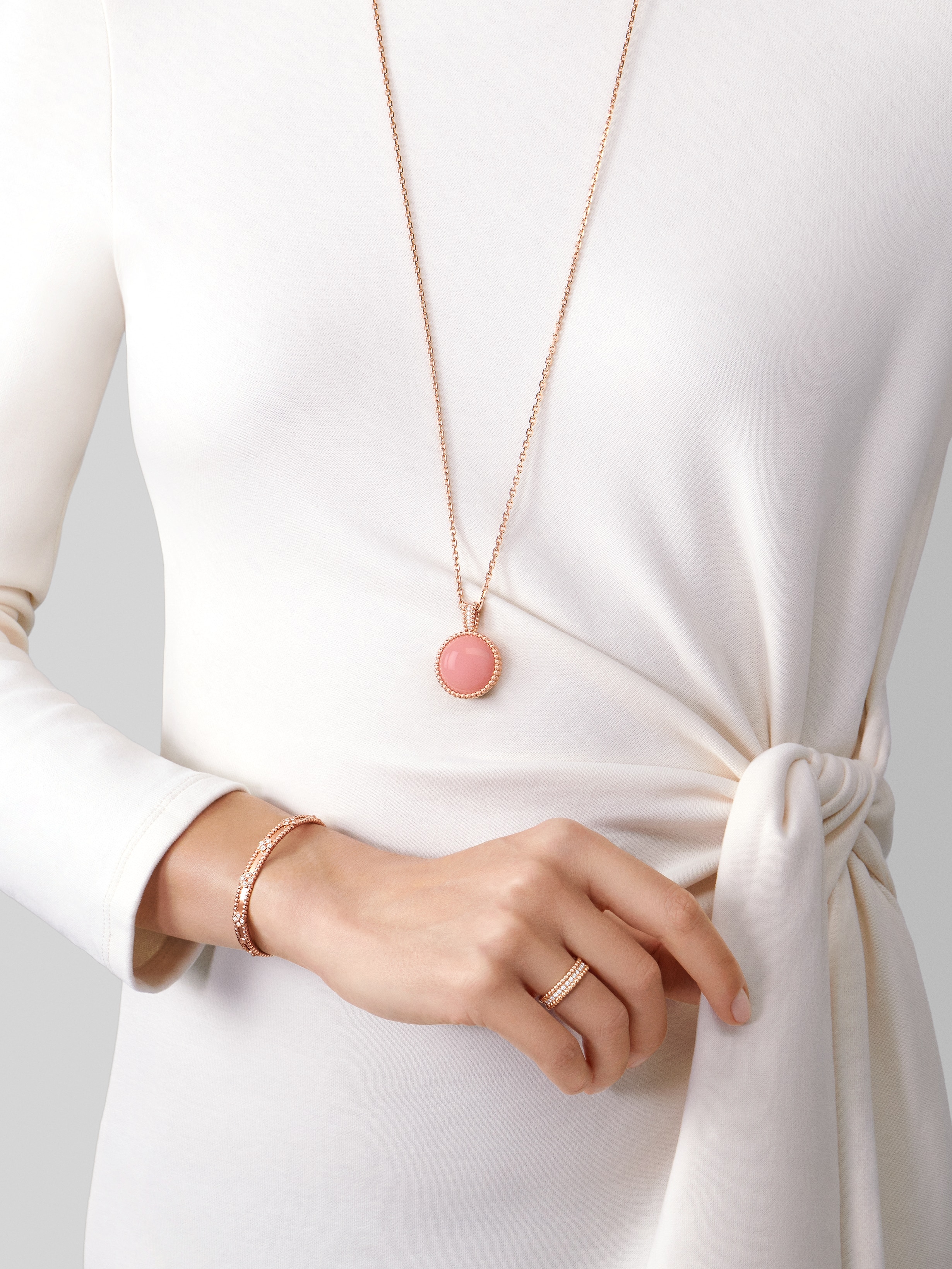 Van cleef perlee necklace cheap