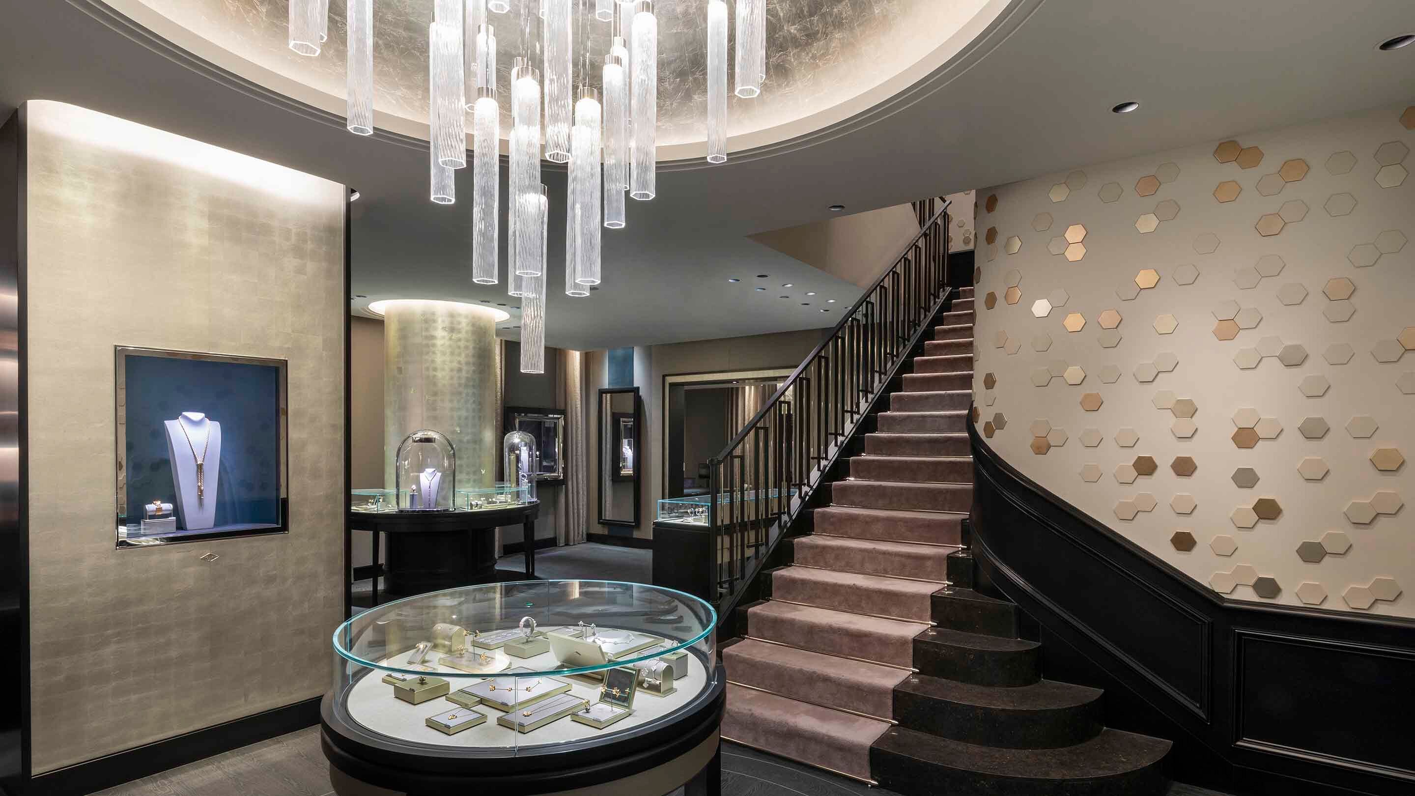 Shangai ifc present the stairway view, Van Cleef & Arpels.