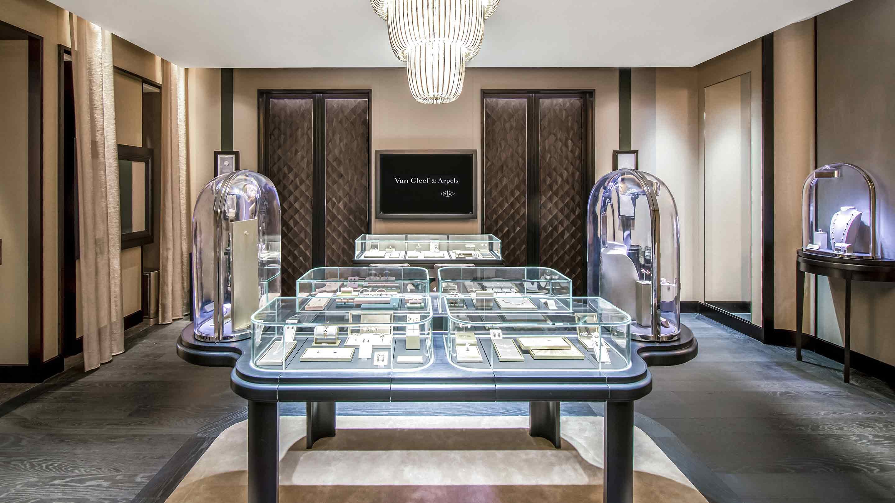 Hangzhou Tower present the main area 2, Van Cleef & Arpels.