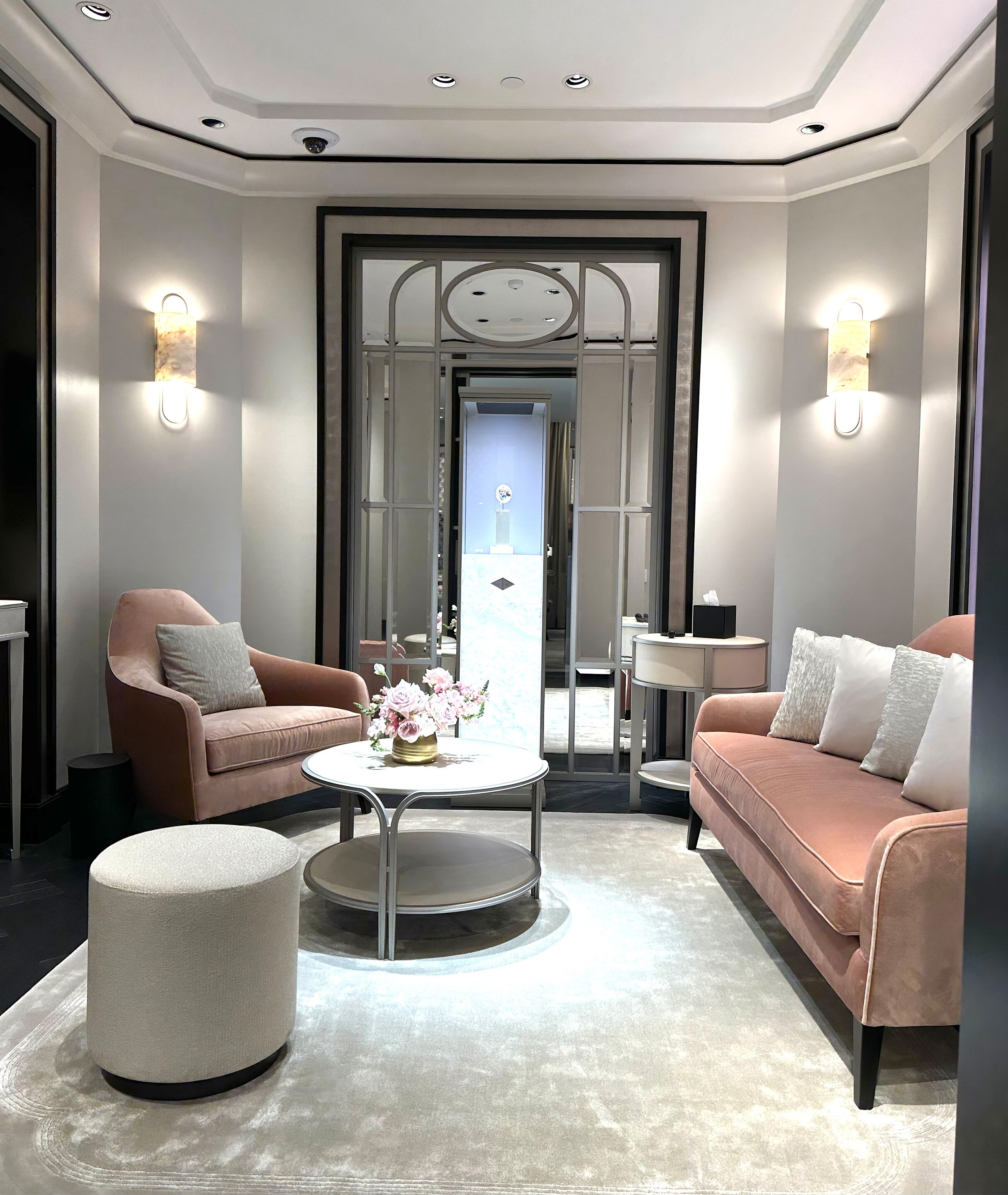 Ala Moana Neiman Marcus Van Cleef & Arpels