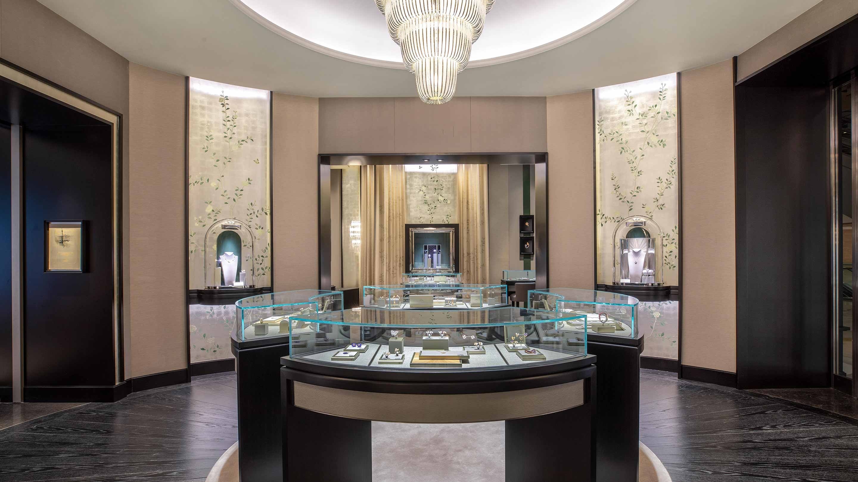 Hangzhou mix C boutique present the main aera view, van cleef and arpels