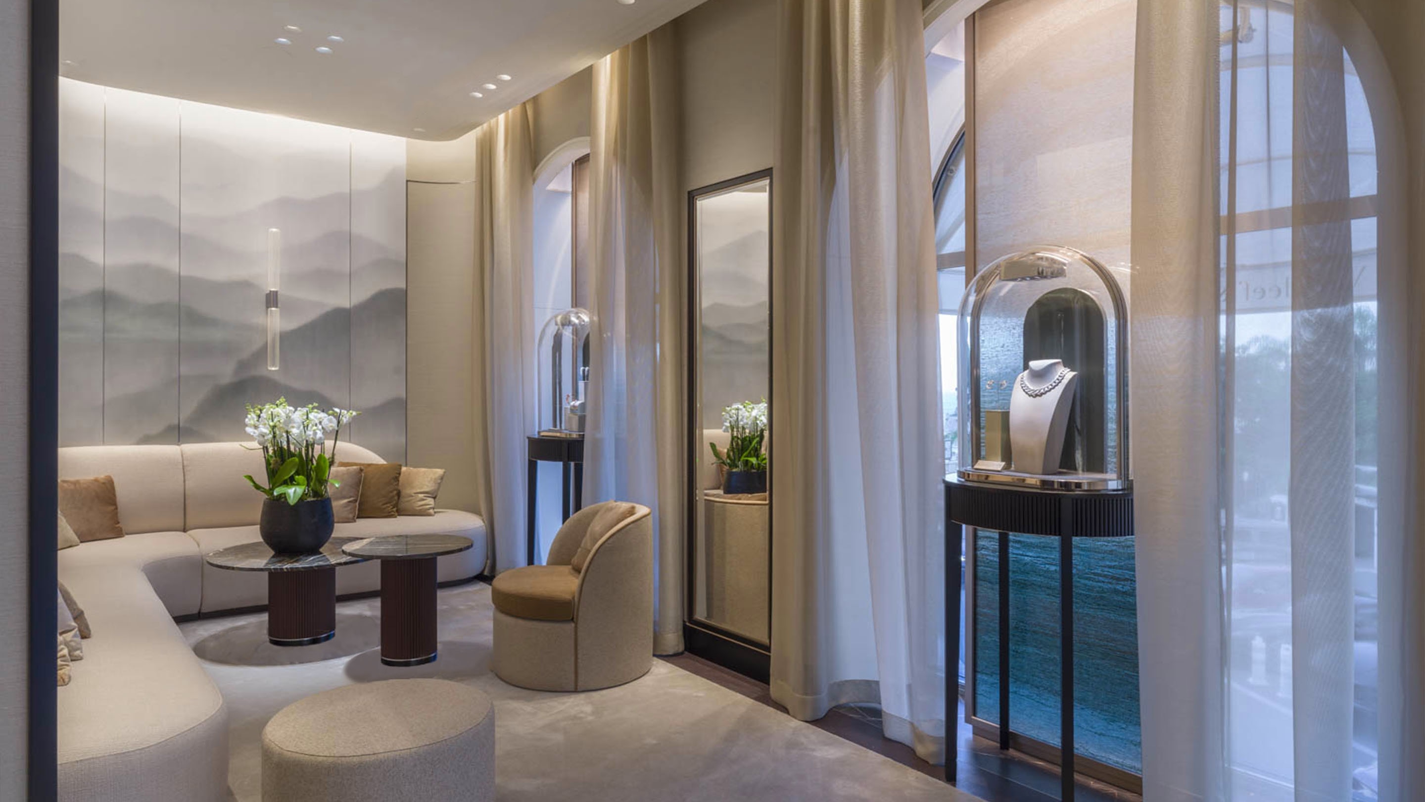 Monaco, Place du Casino, picture of the boutique's VIC salon, Van Cleef & Arpels.