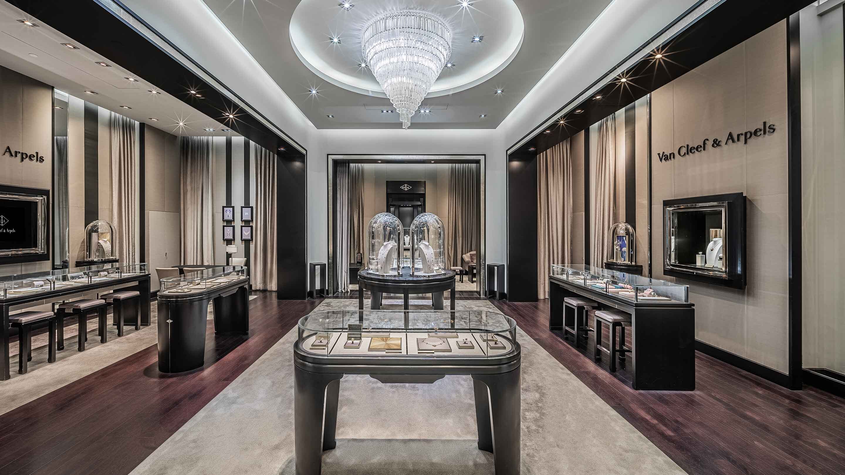 Macau T Galleria by DFS, Shoppes at Four Seasons Van Cleef & Arpels