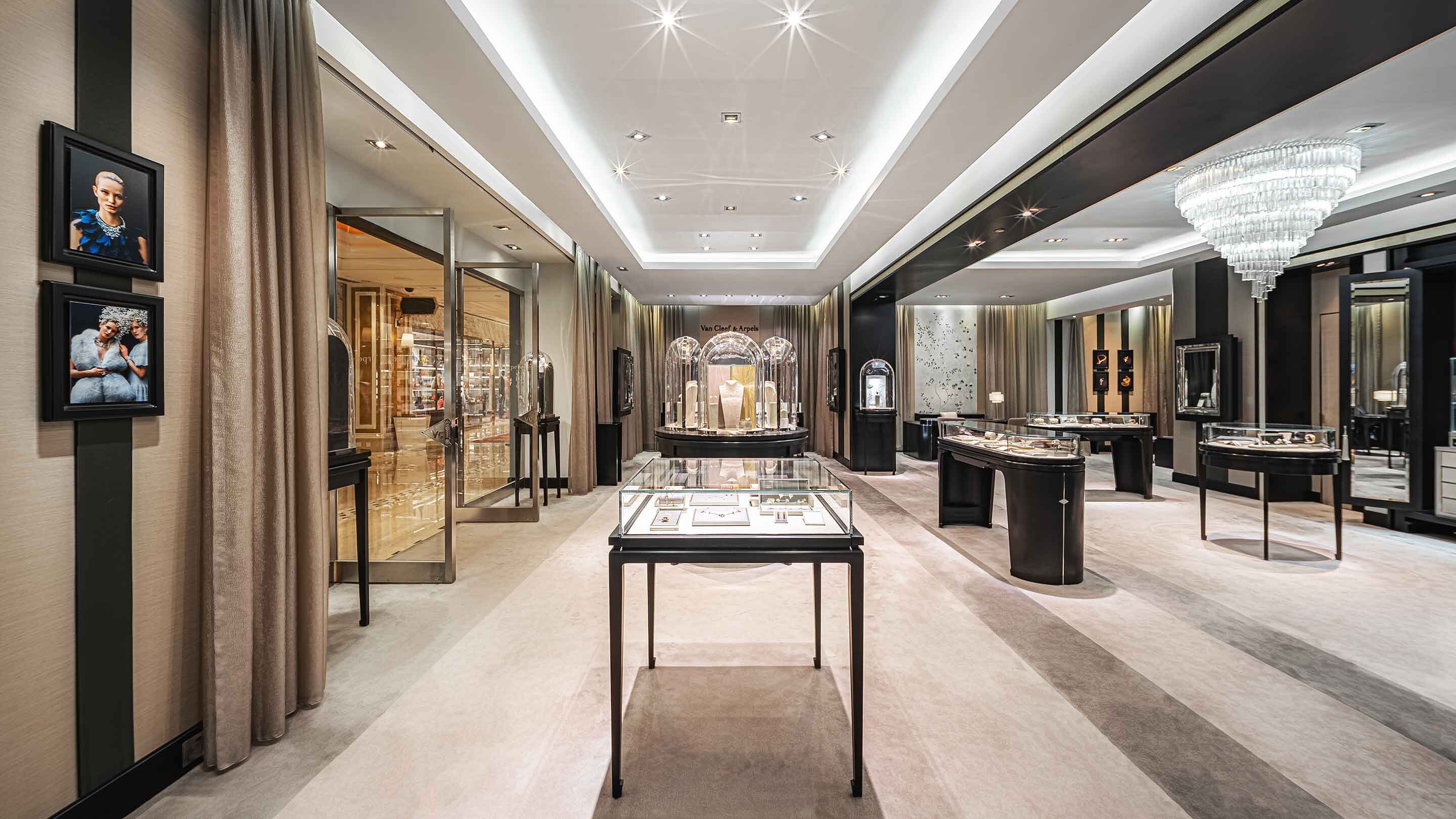 Van cleef and arpels store near me hotsell
