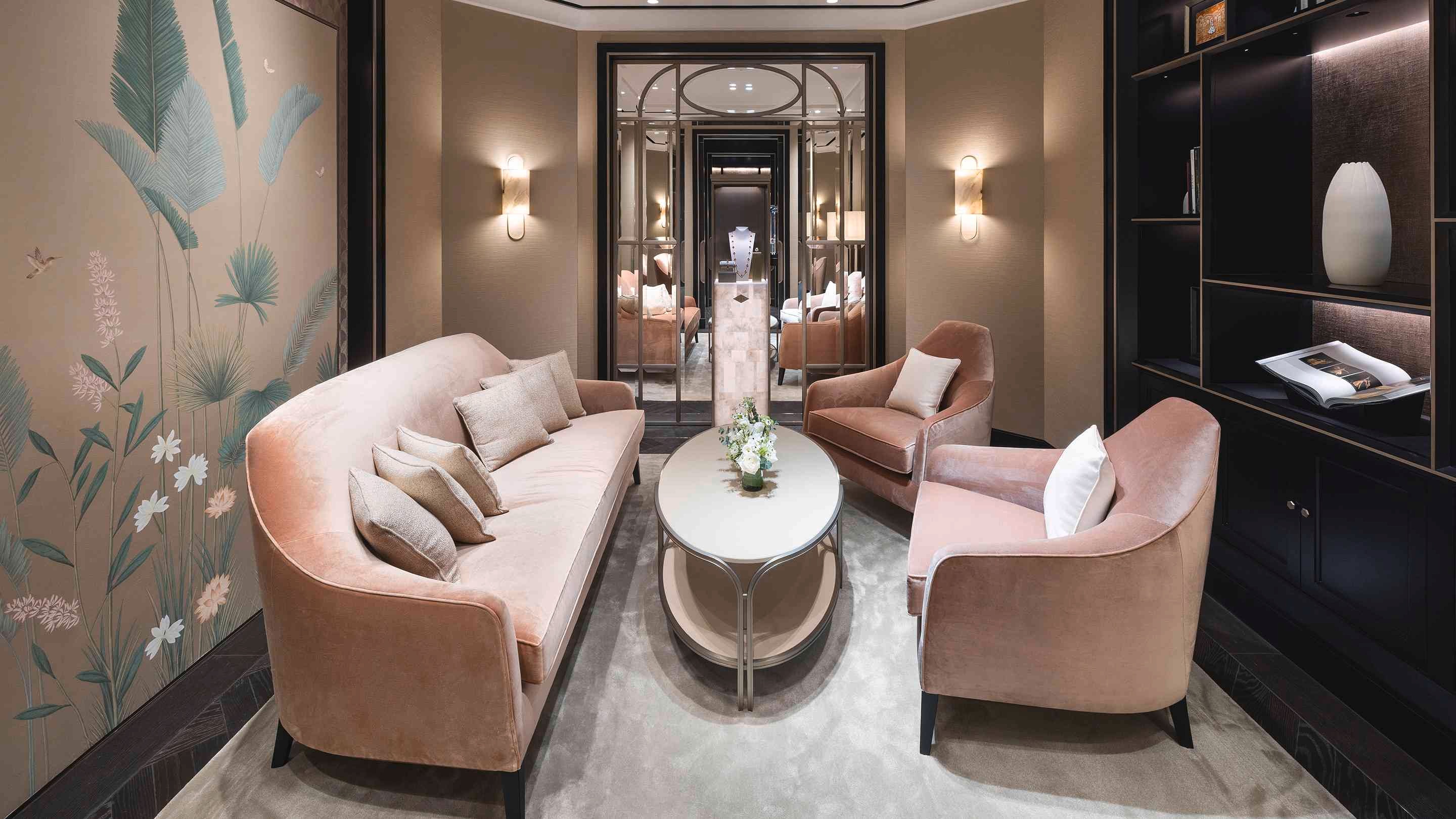 Bangkok - Siam Paragon boutique present the interior poetic salon view, Van Cleef & Arpels