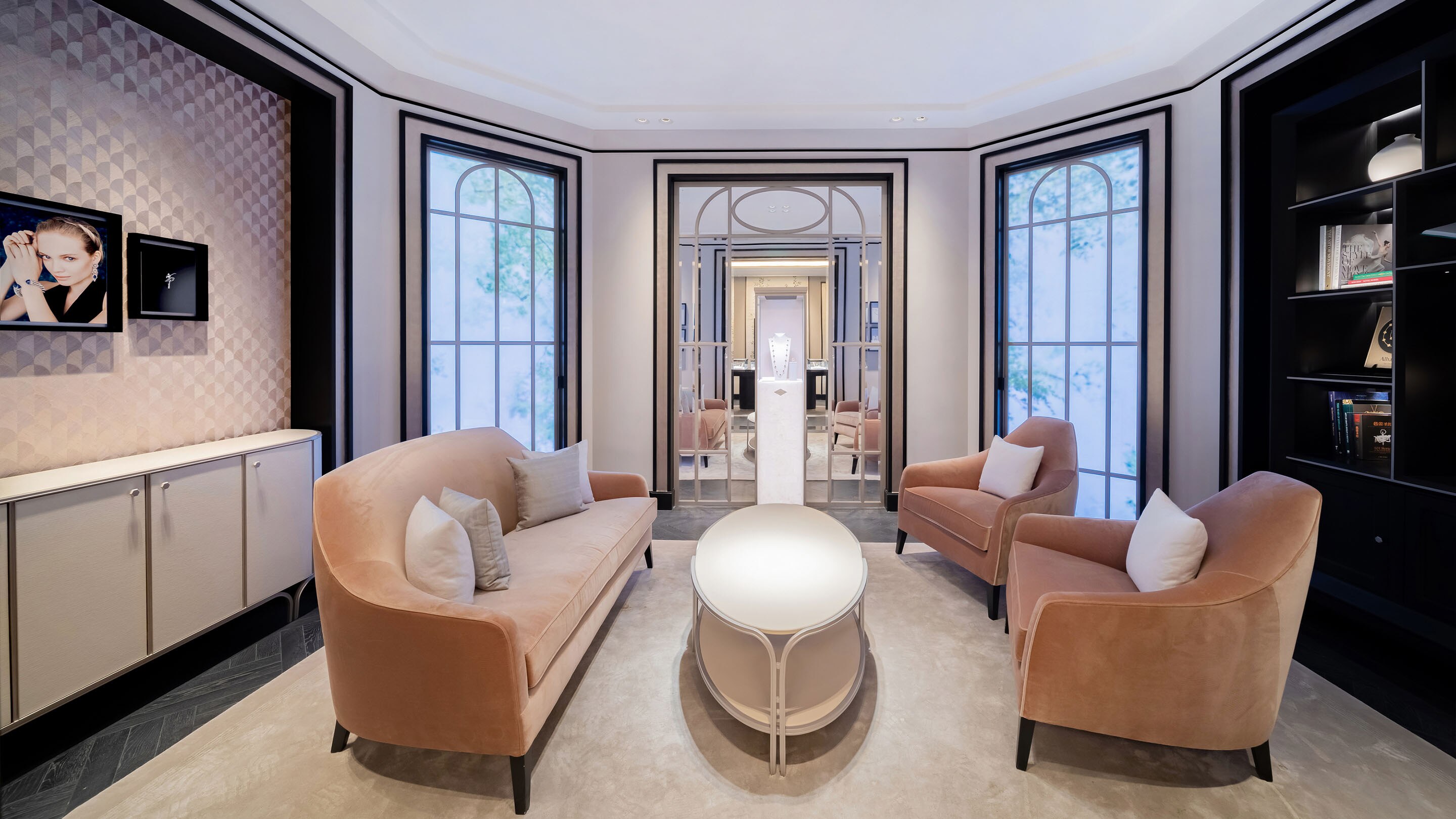 Hefei intime, picture of the boutique's poetic salon, Van Cleef & Arpels.