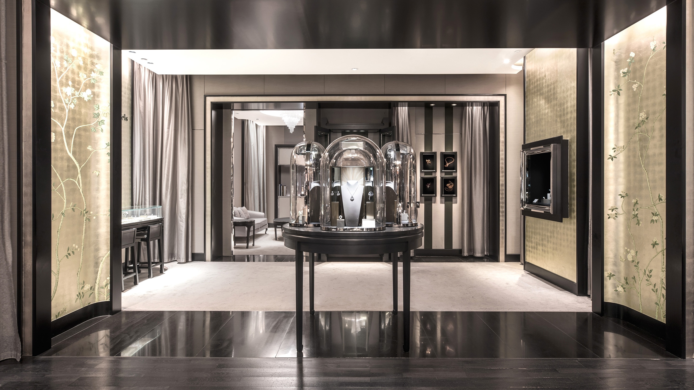 Wuhan International Plaza present the main area 3 view, Van Cleef and Arpels.