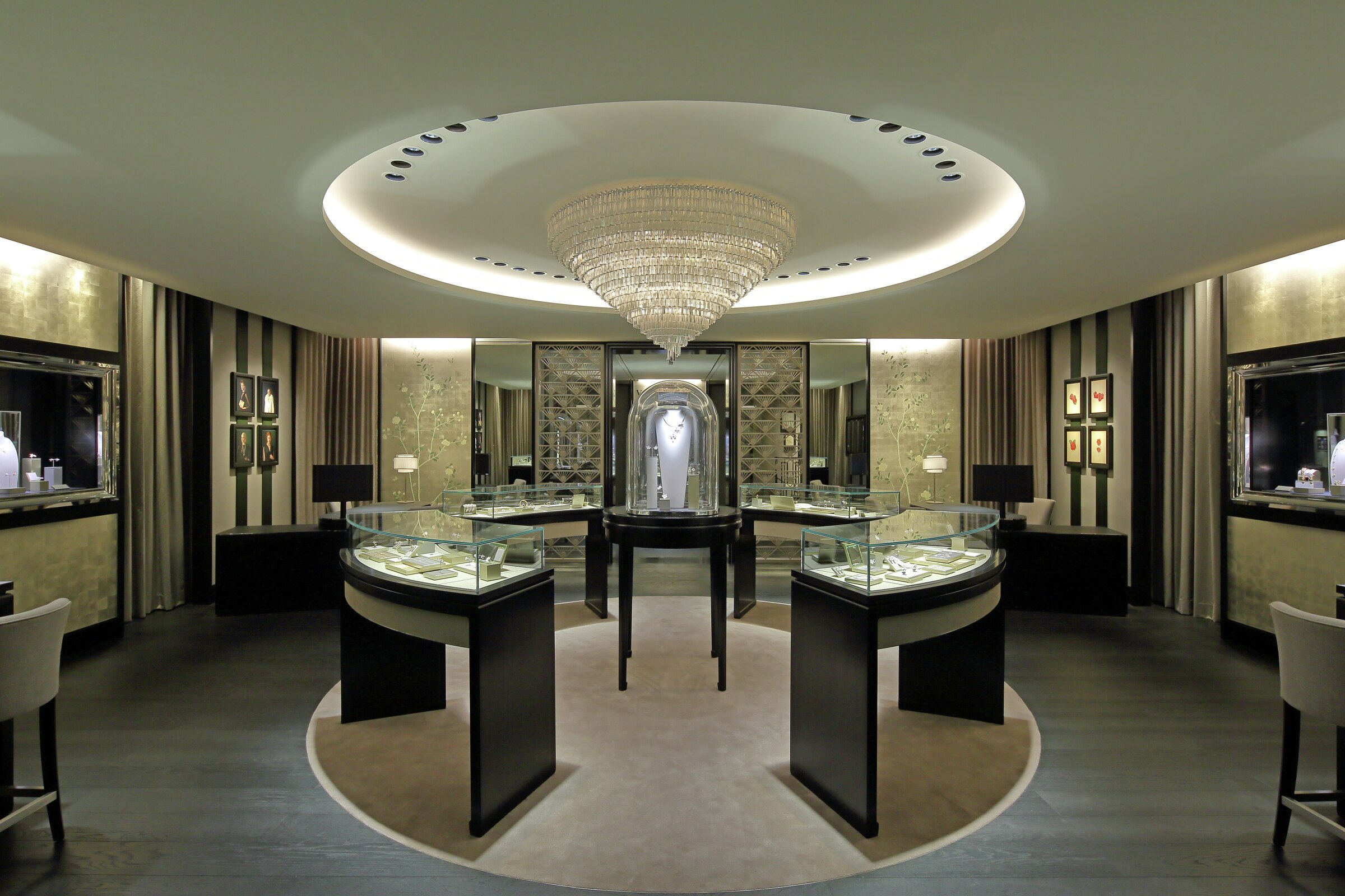 osaka shinsaibashi boutique present interior view, Van Cleef & Arpels