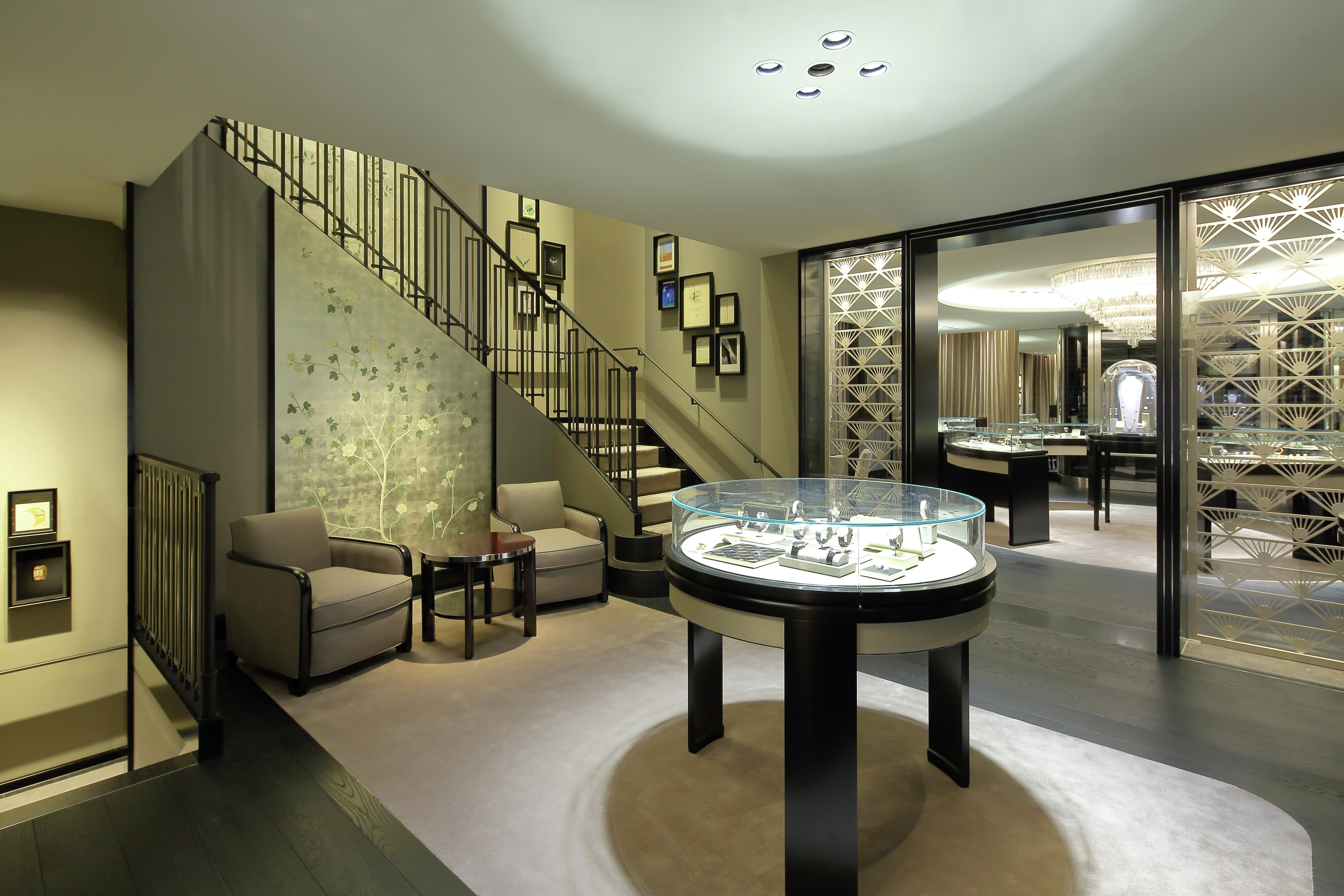 osaka shinsaibashi boutique present living rooms view, Van Cleef & Arpels