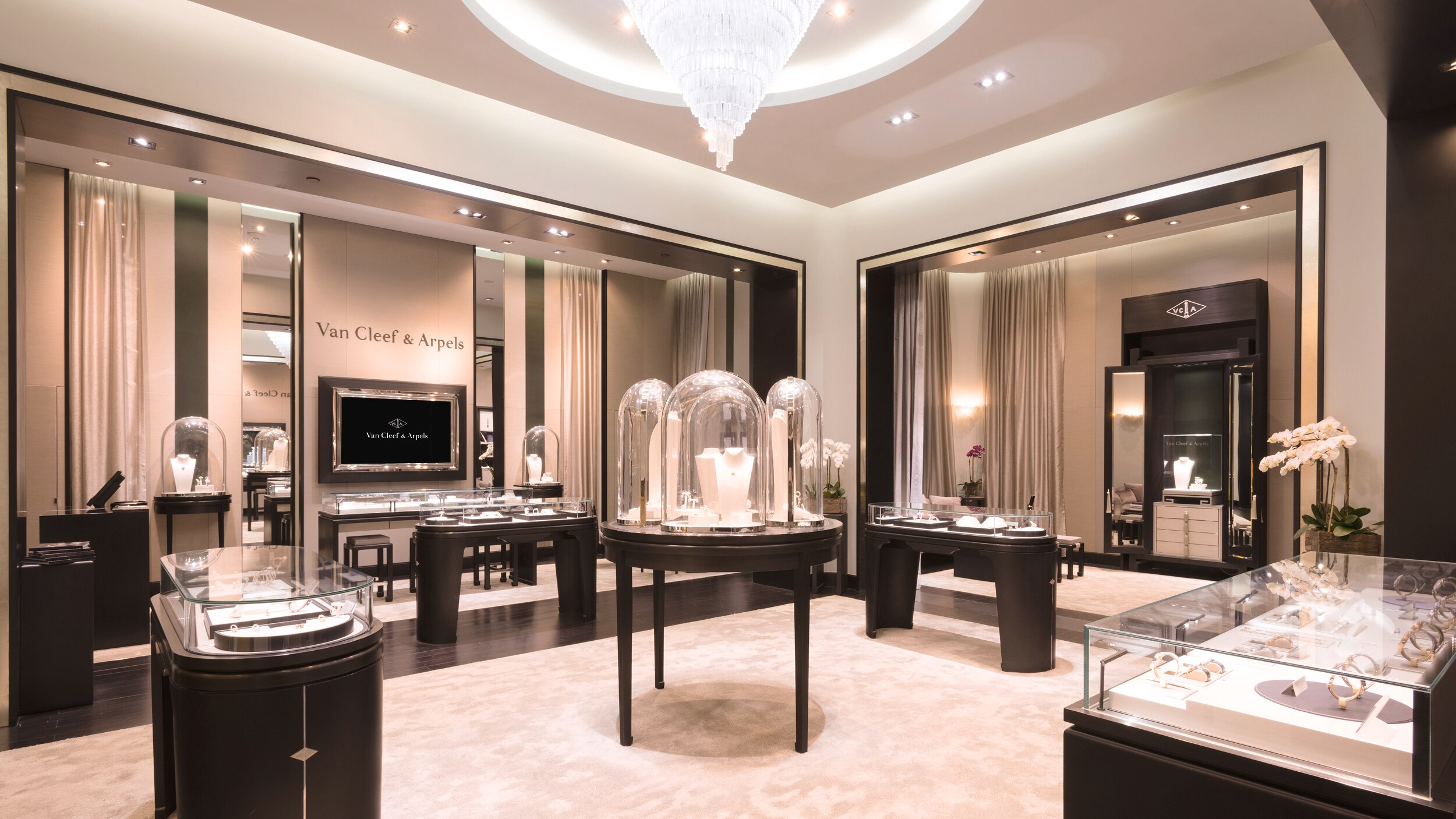 Macau T Galleria by DFS, Shoppes at Four Seasons Van Cleef & Arpels