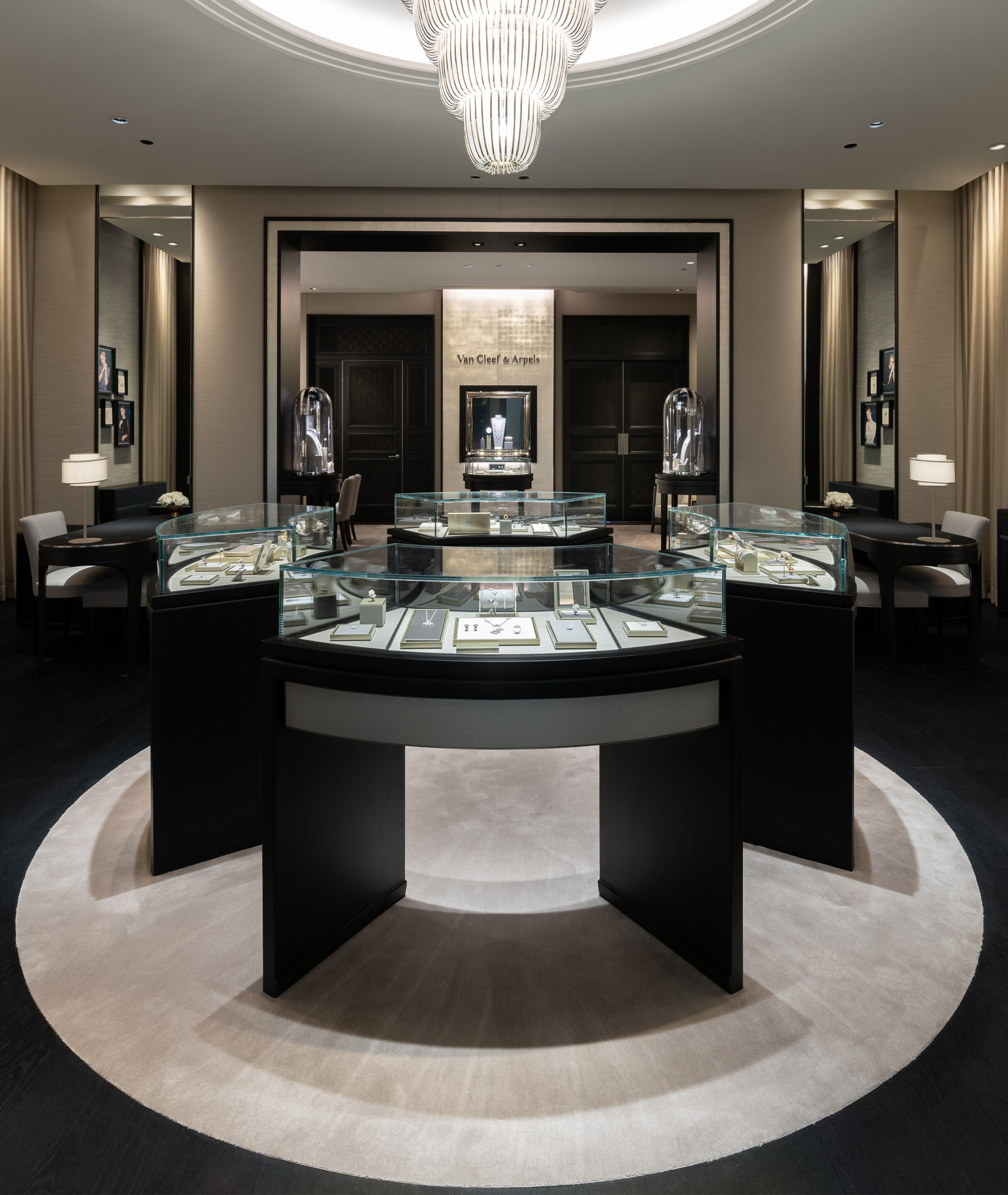 Pennsylvania King of Prussia Van Cleef & Arpels