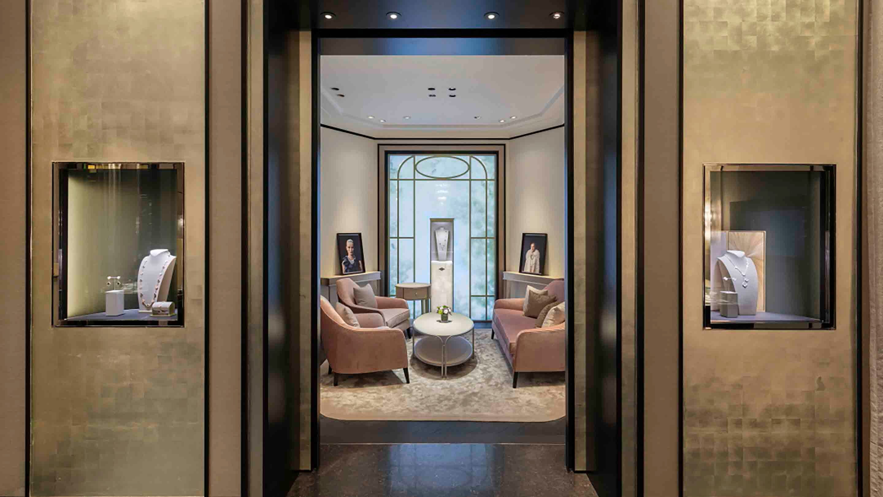 Guanghzou taikoo hui boutique present an interior view, entrance salon, Van Cleef Arpels