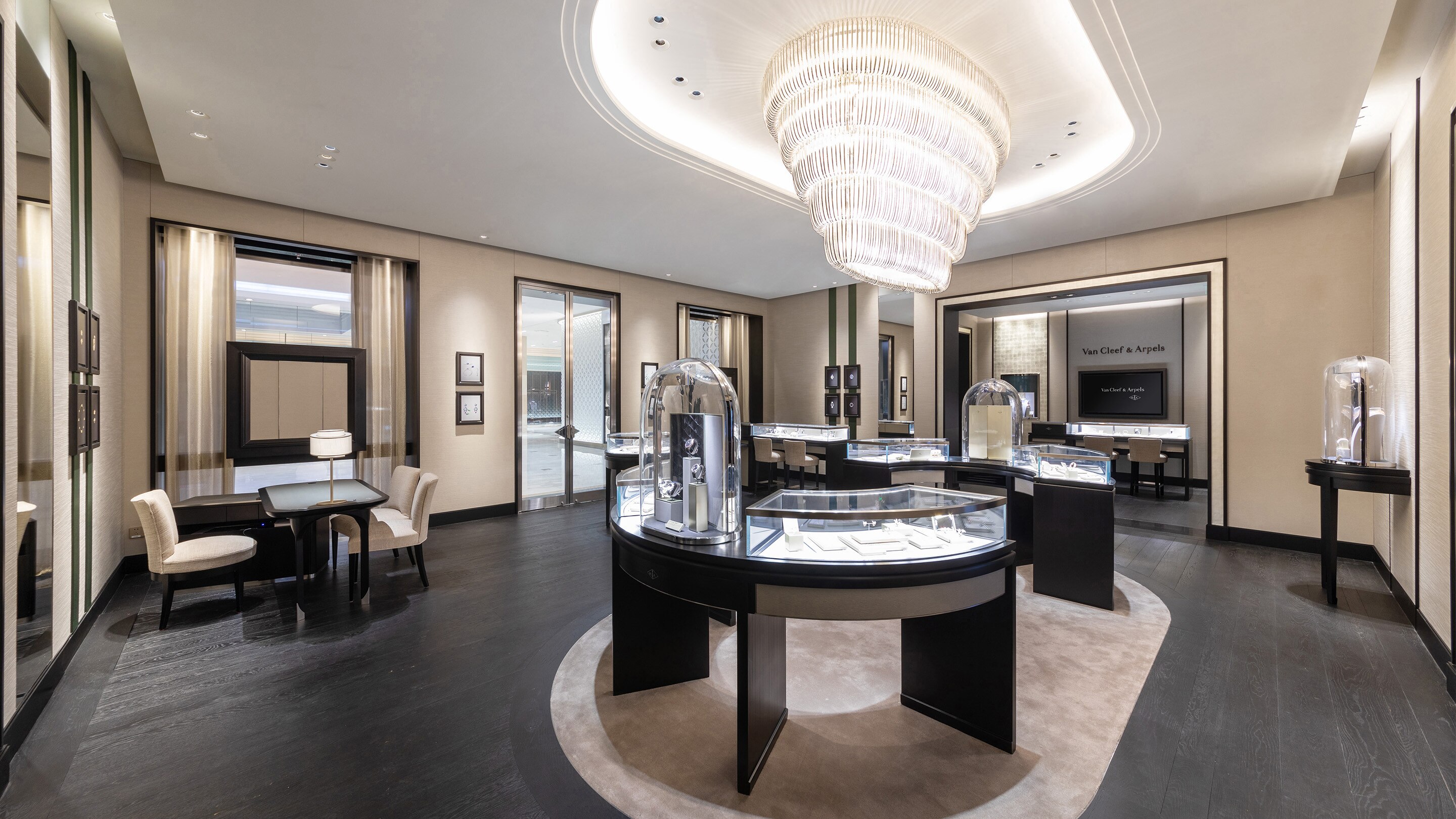 China, Qingdao Hisense Plaza, present the main area view, Van Cleef and Arpels.