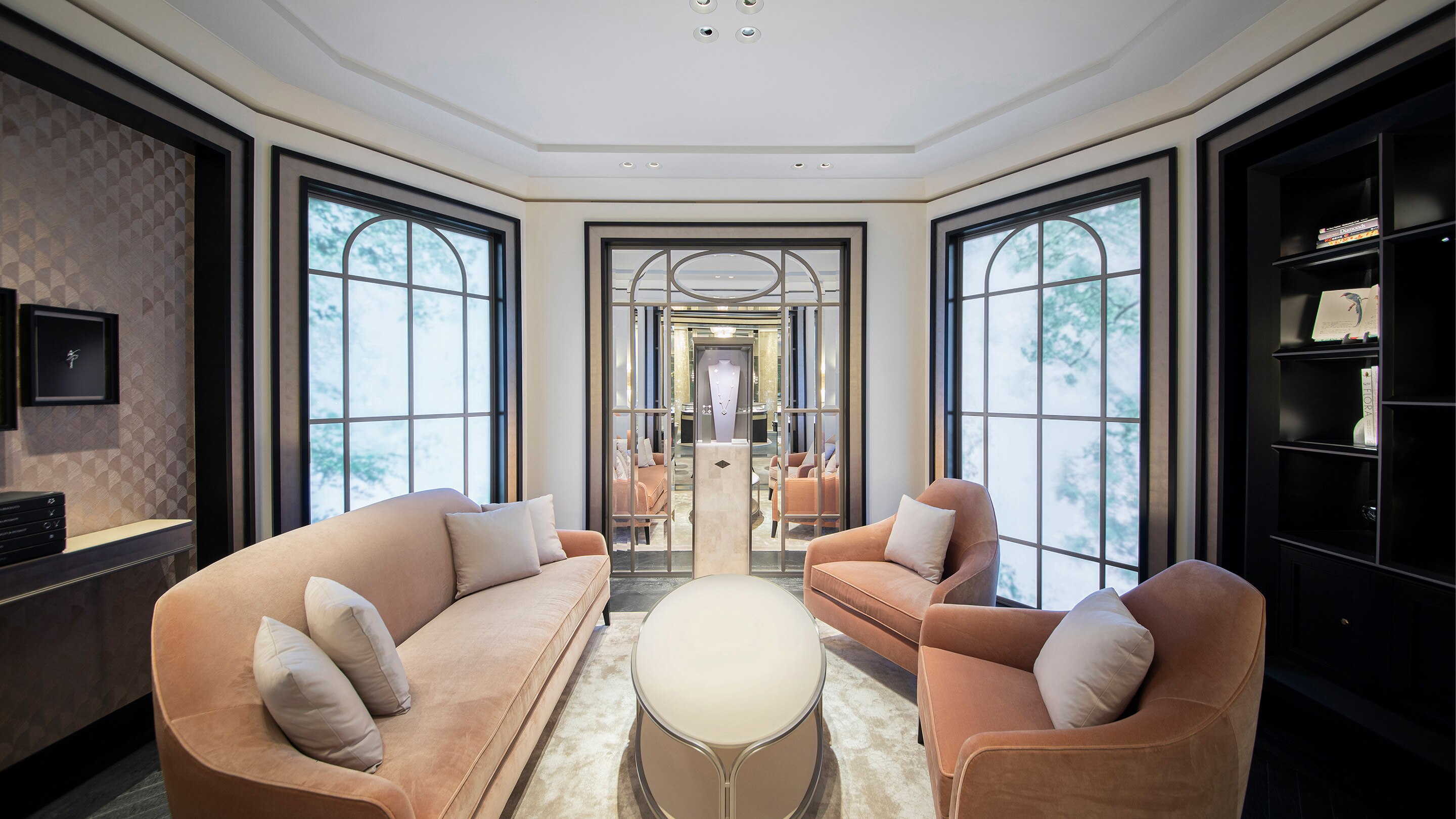 Zhengzhou David Plaza present the interior salon view, Van Cleef and Arpels.