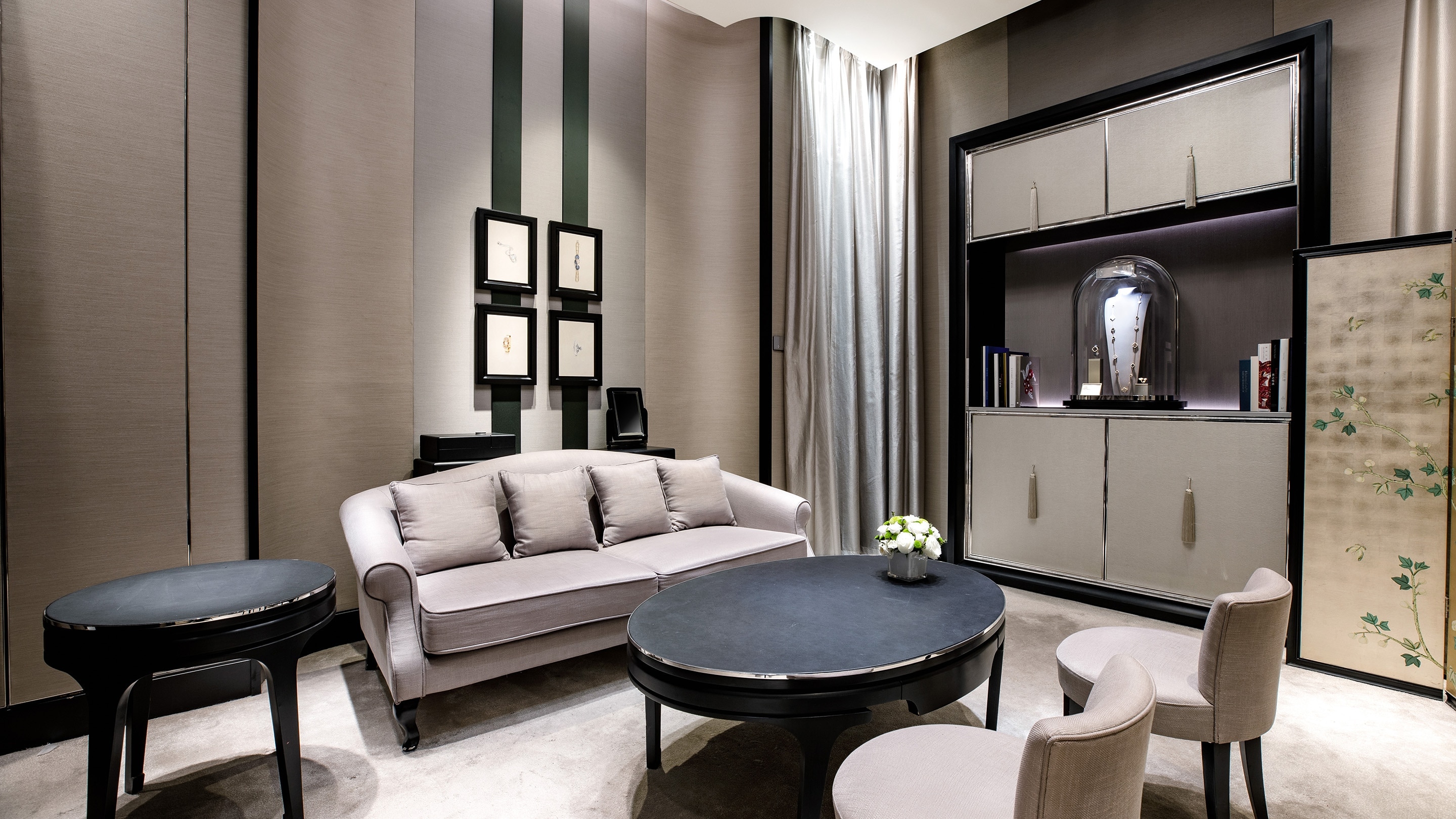 Wuhan International Plaza present the interior salon view, Van Cleef and Arpels.