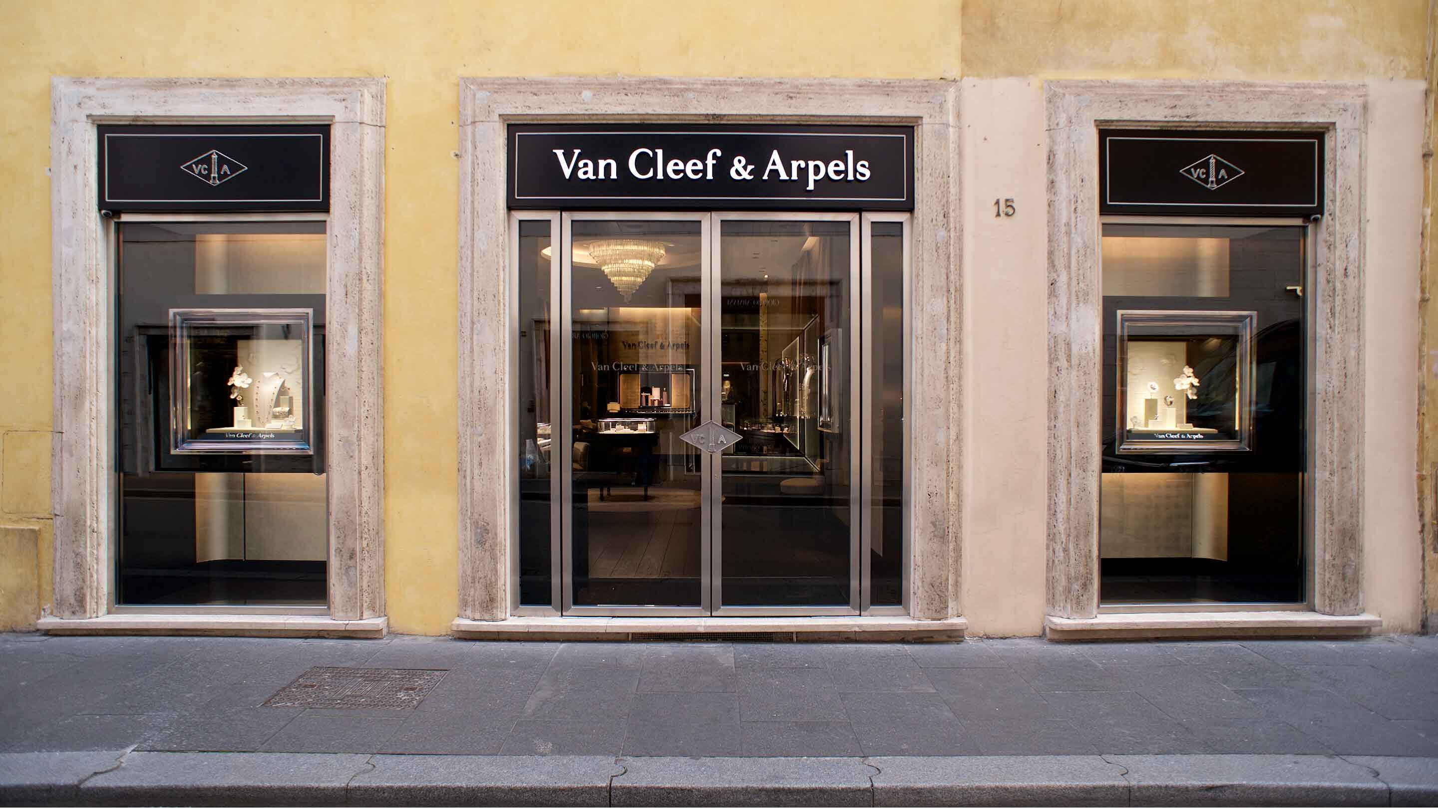 V Collection Condotti Rome Rome - Via Condotti - Van Cleef & Arpels
