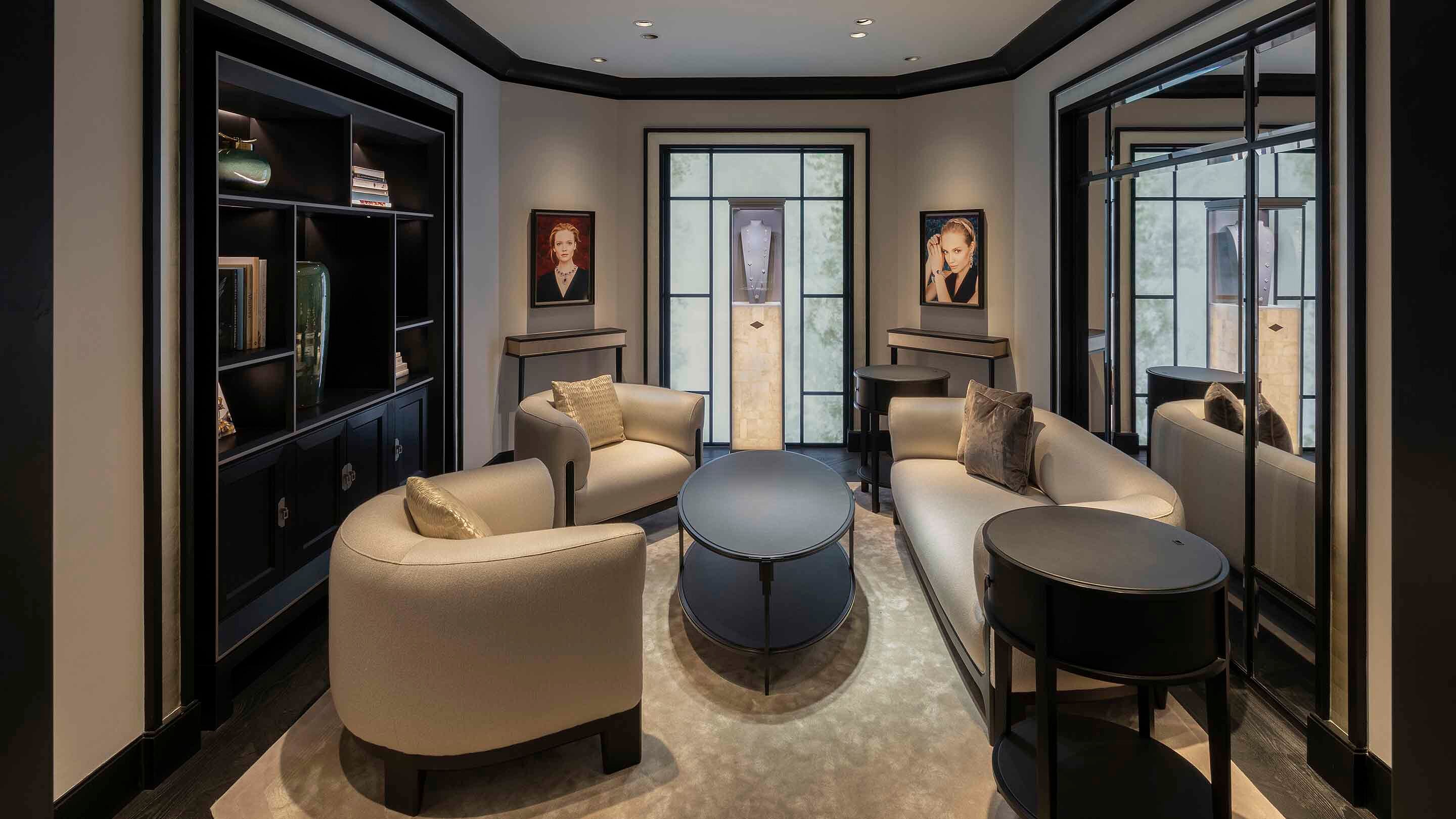 Shanghai Plaza 66 present the interior salon view, Van Cleef & Arpels.